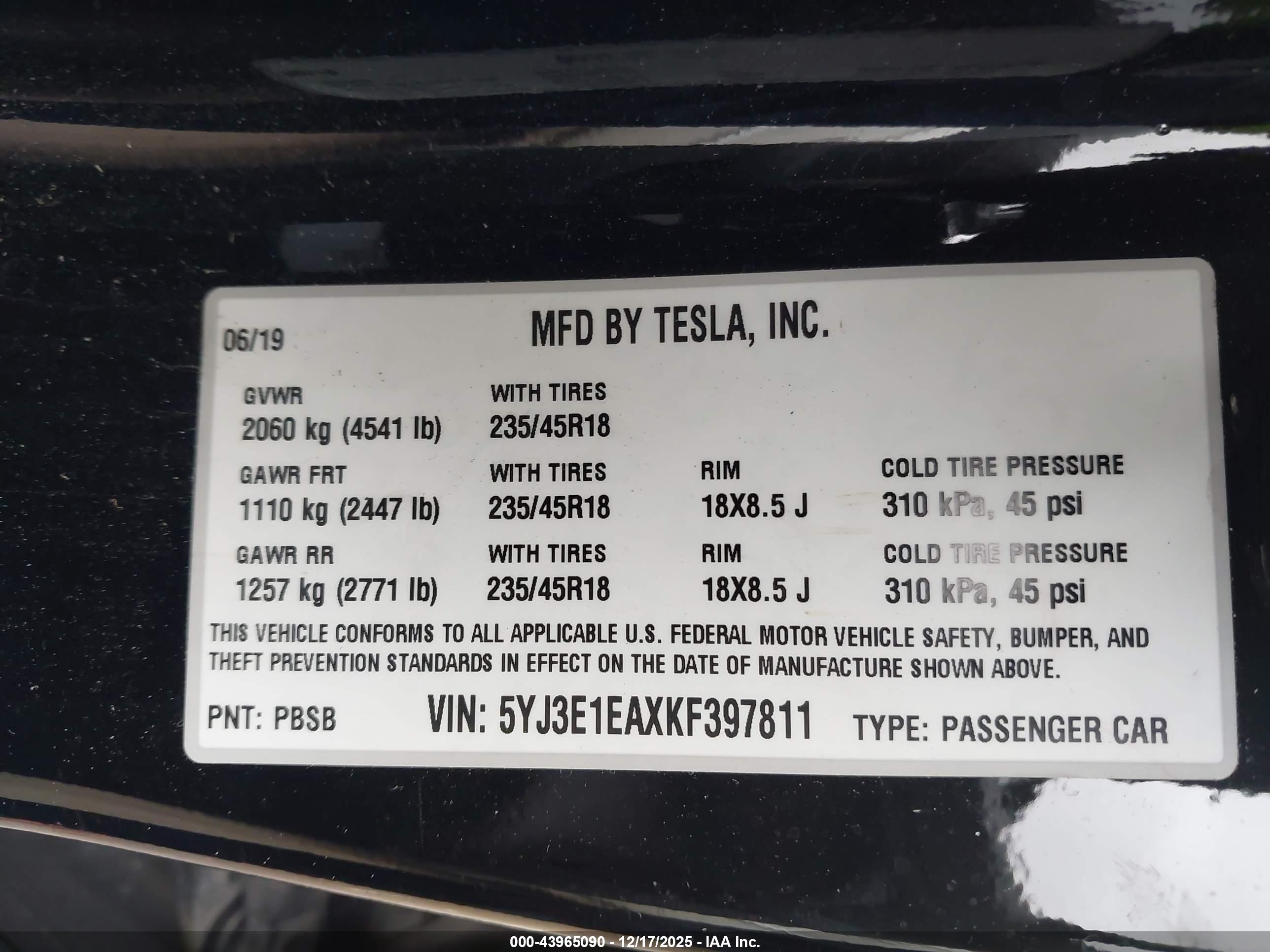 TESLA MODEL image 9