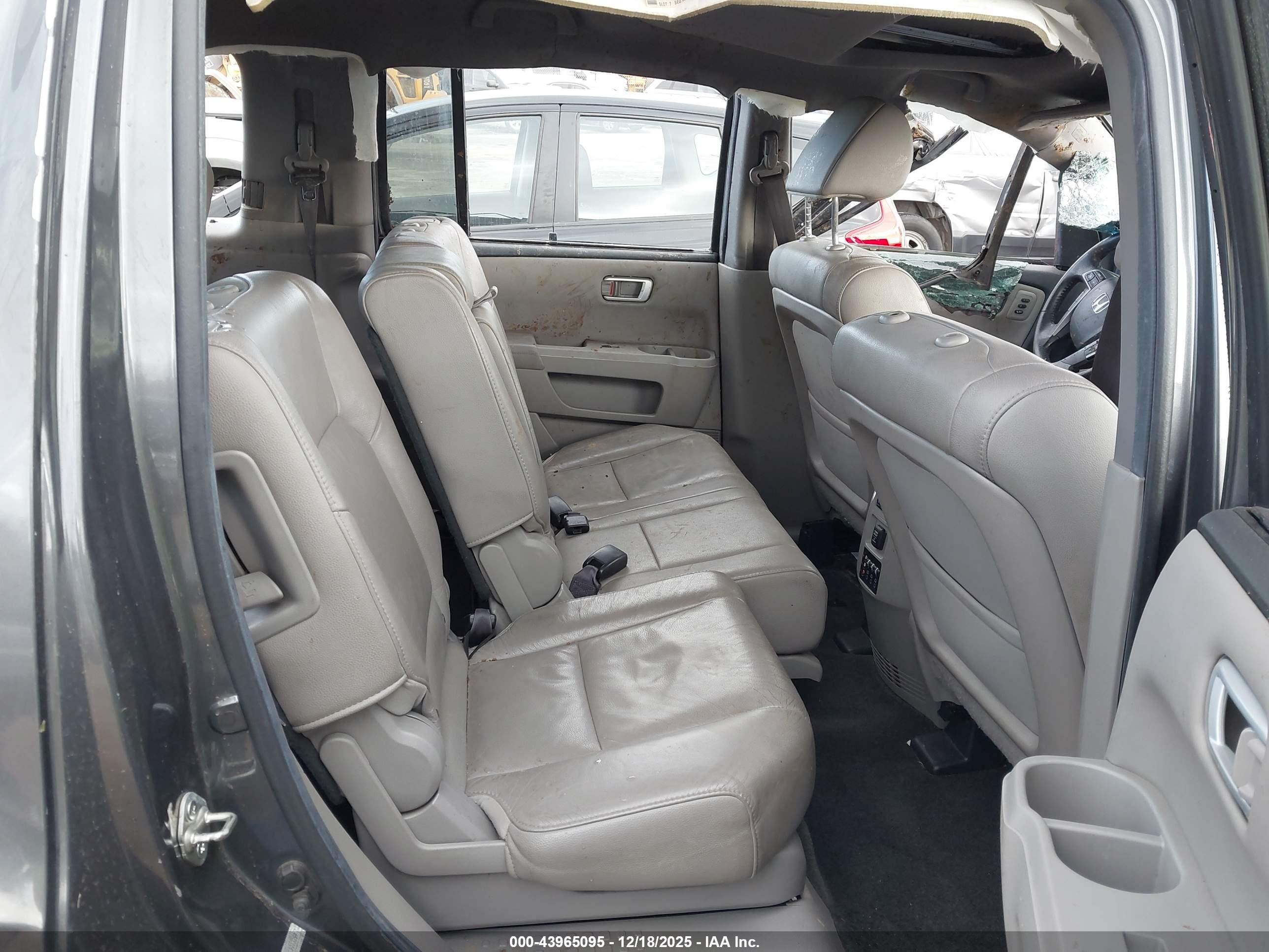 HONDA PILOT image 8