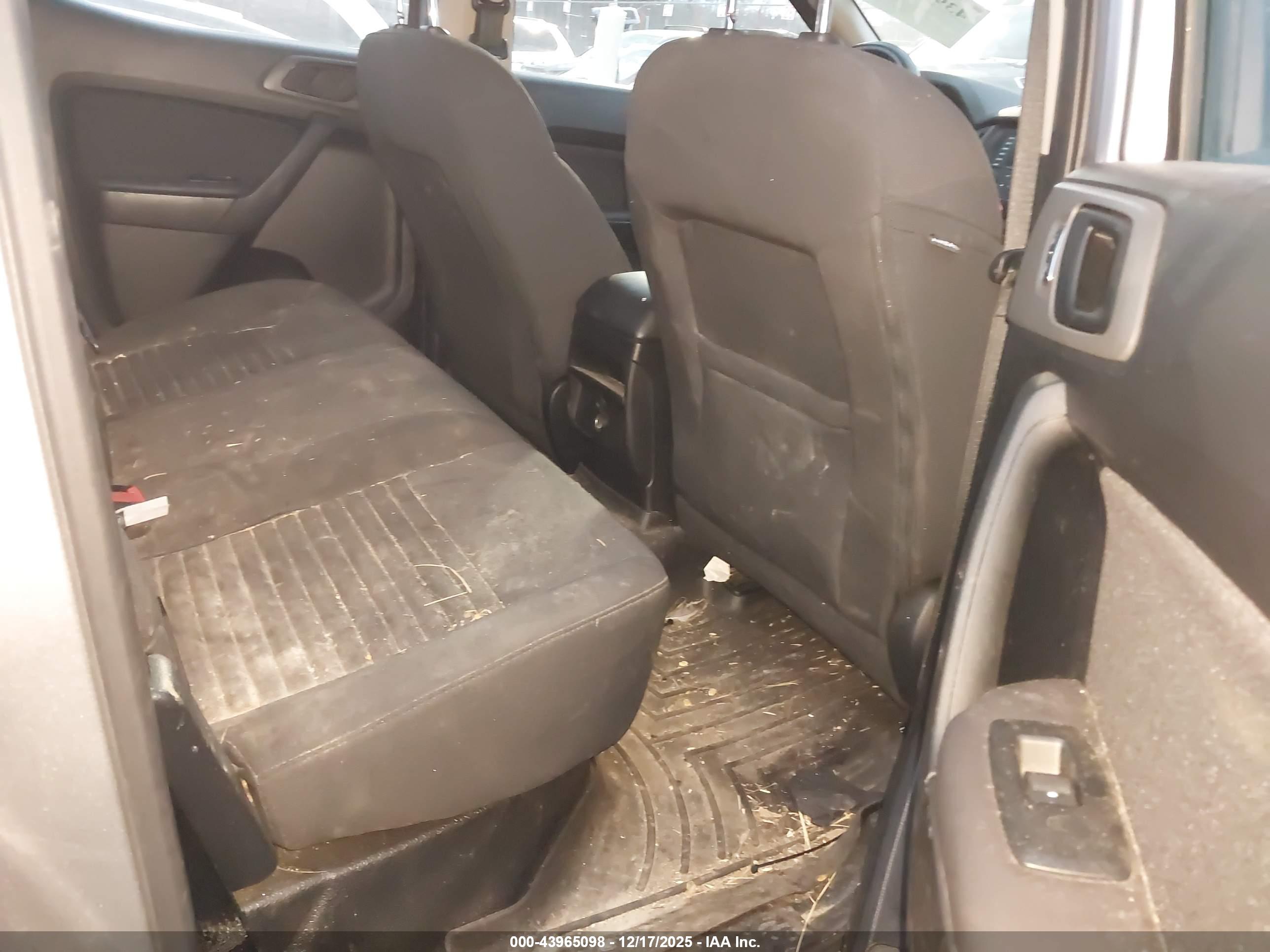 FORD RANGER image 8