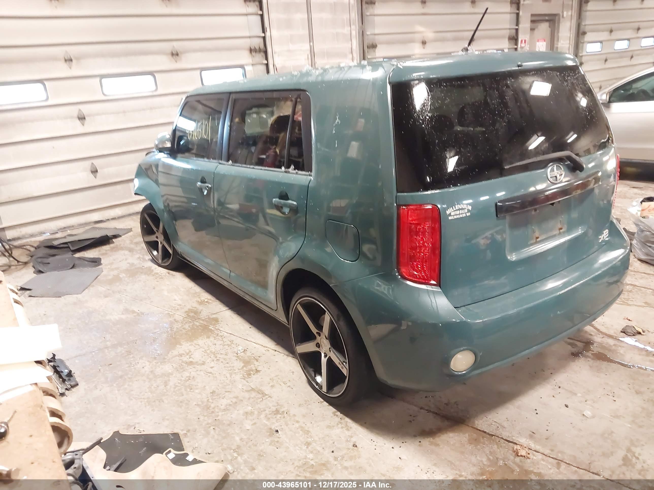 SCION XB image 3