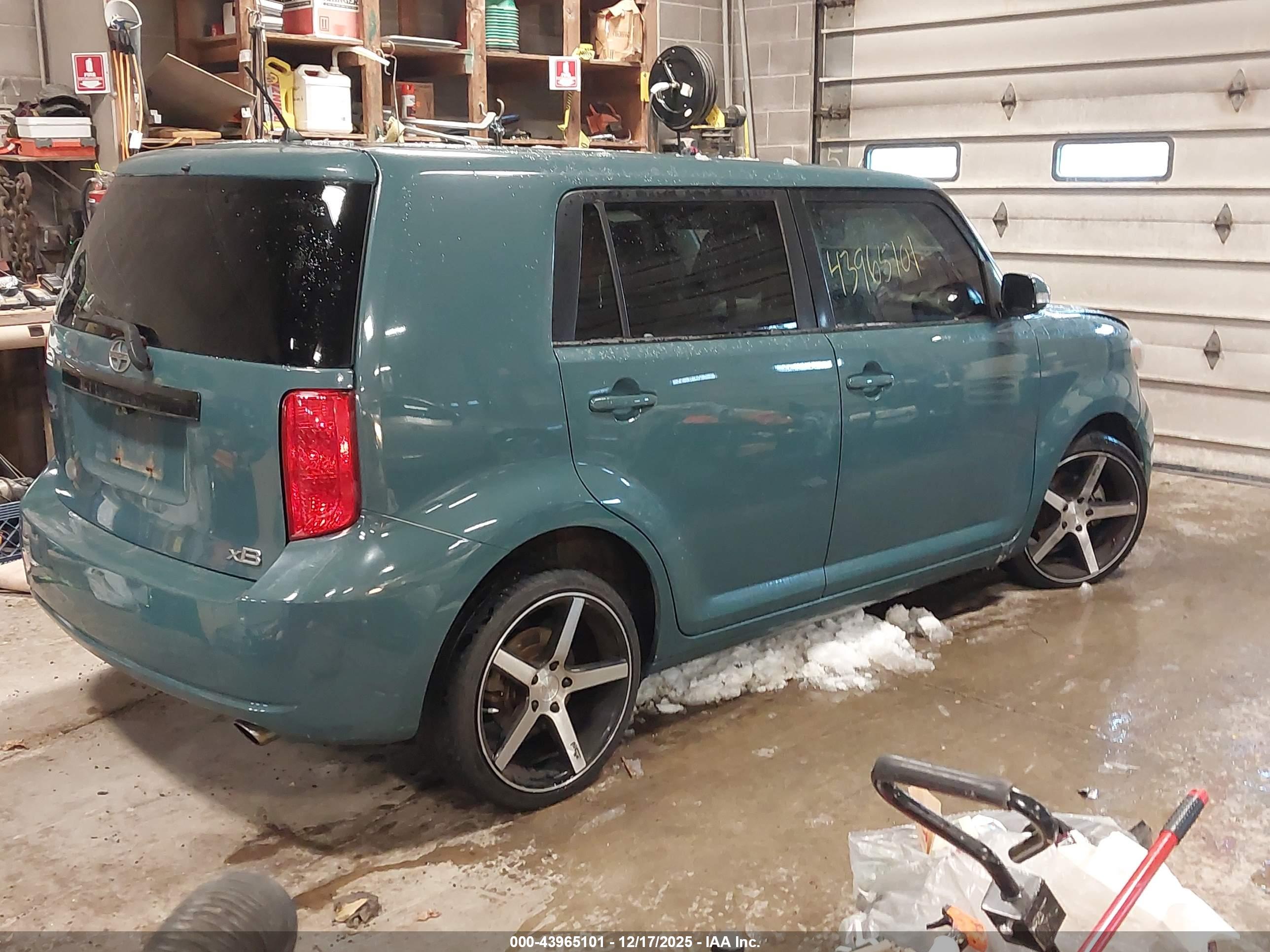 SCION XB image 4