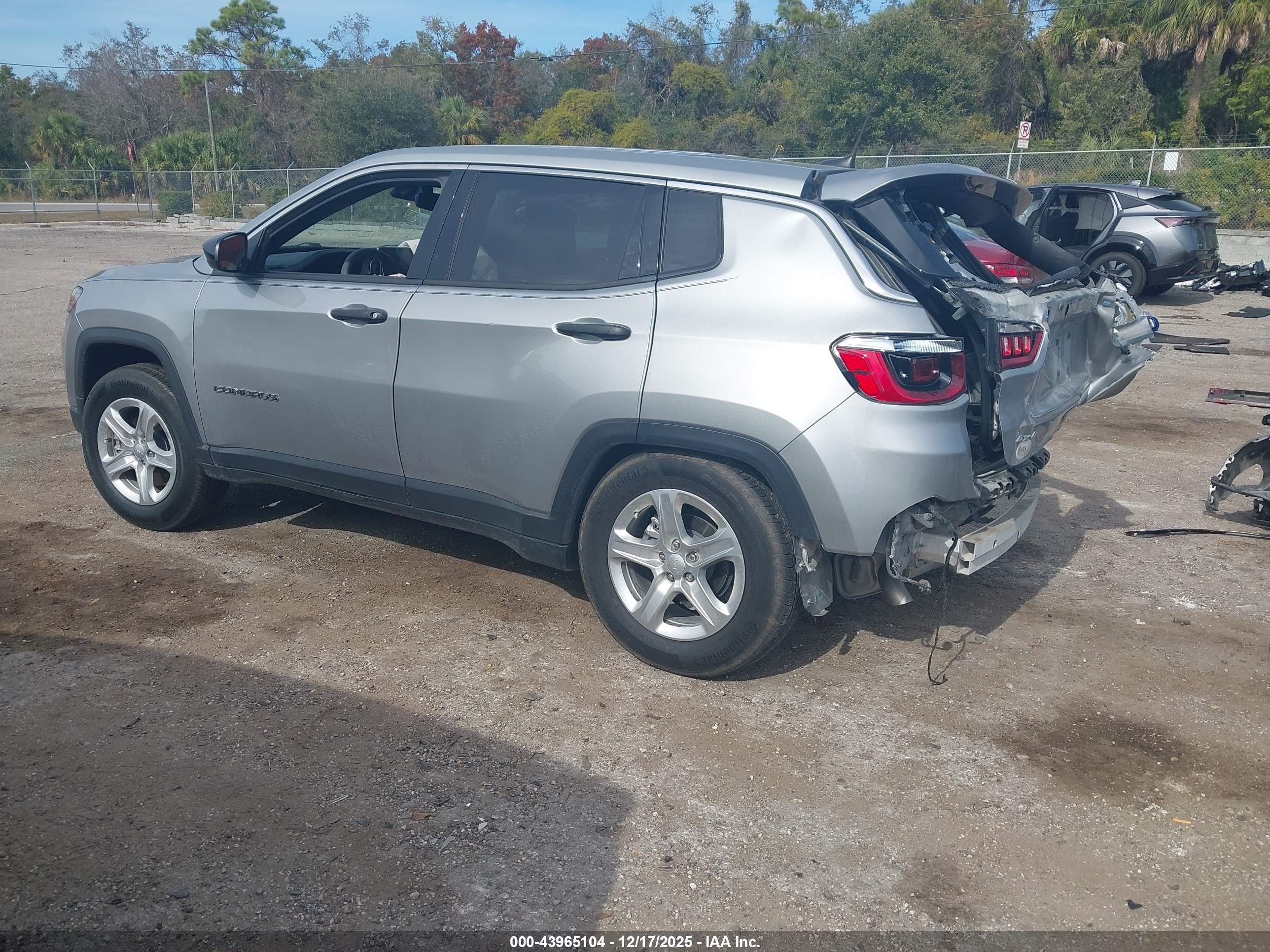 JEEP COMPASS image 3