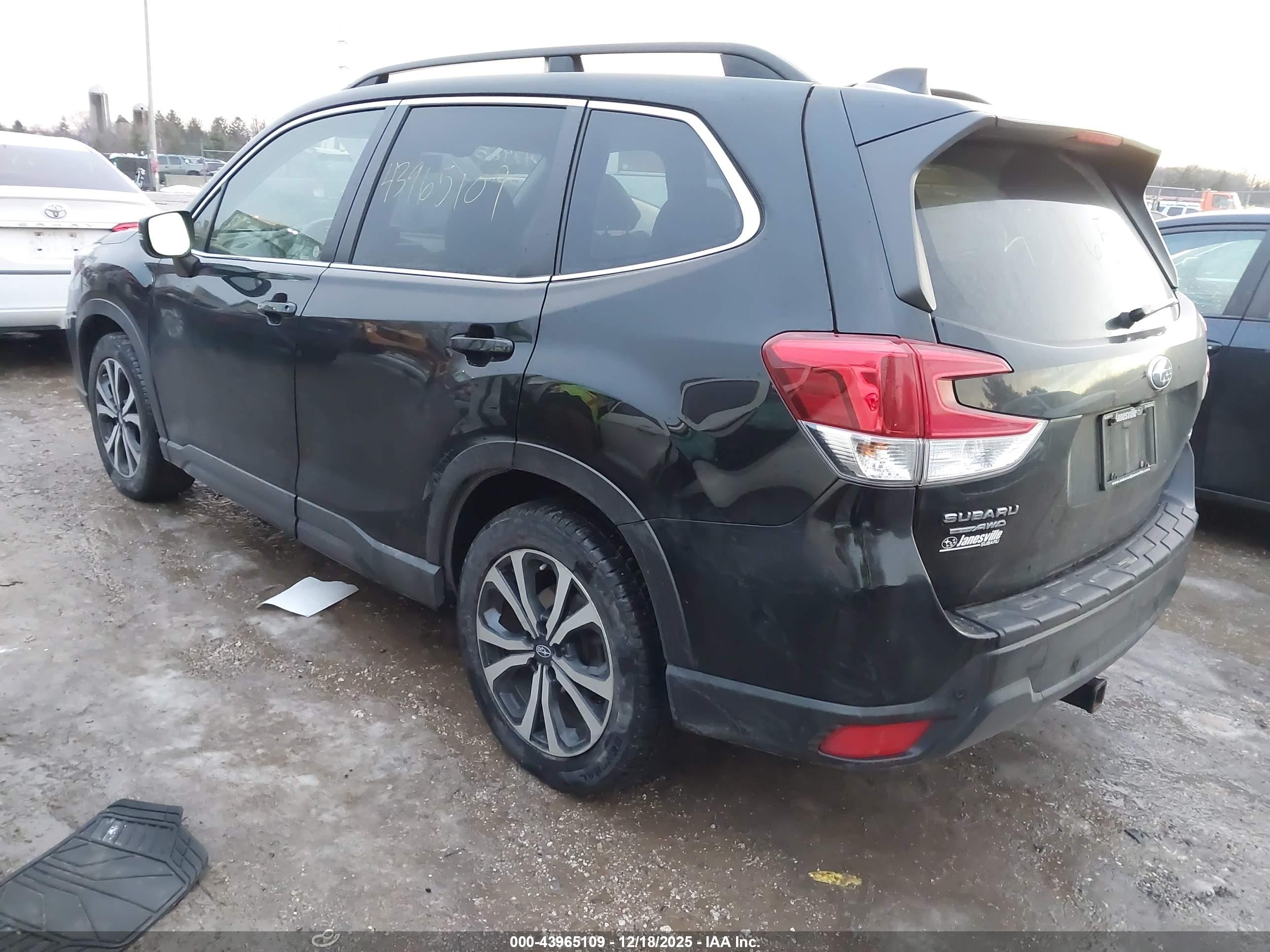 SUBARU FORESTER image 3