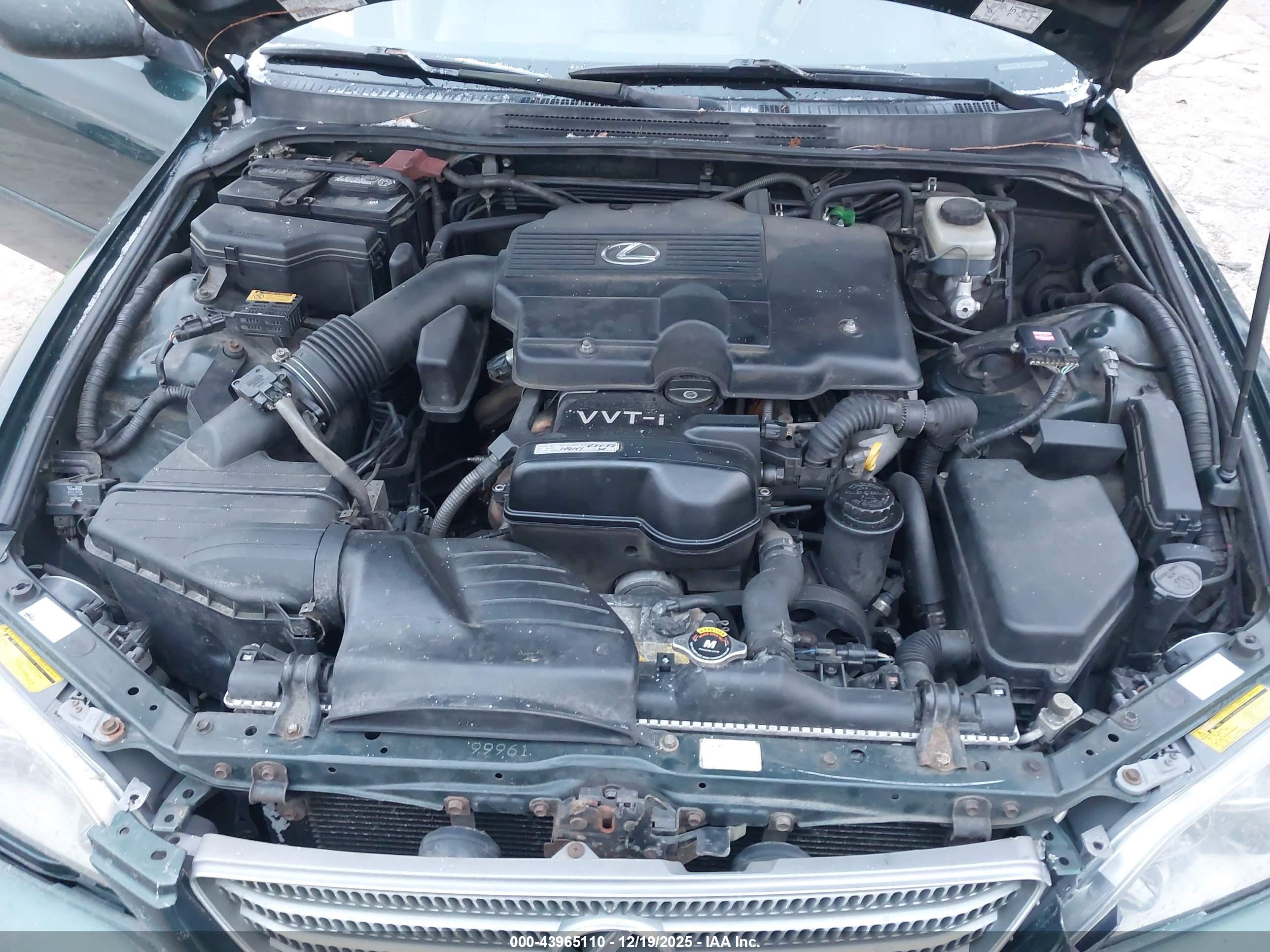 LEXUS IS image 10