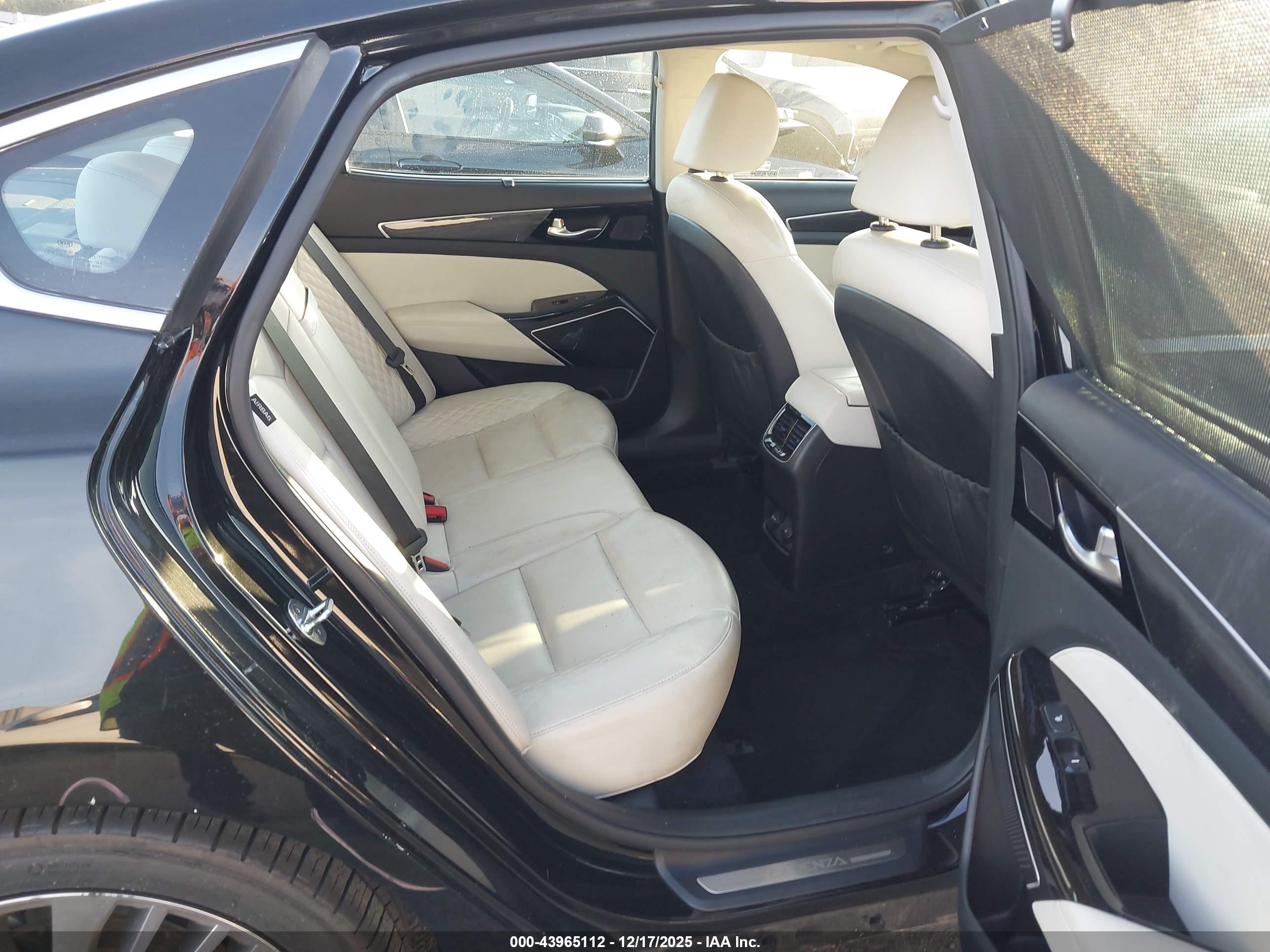 KIA CADENZA image 8