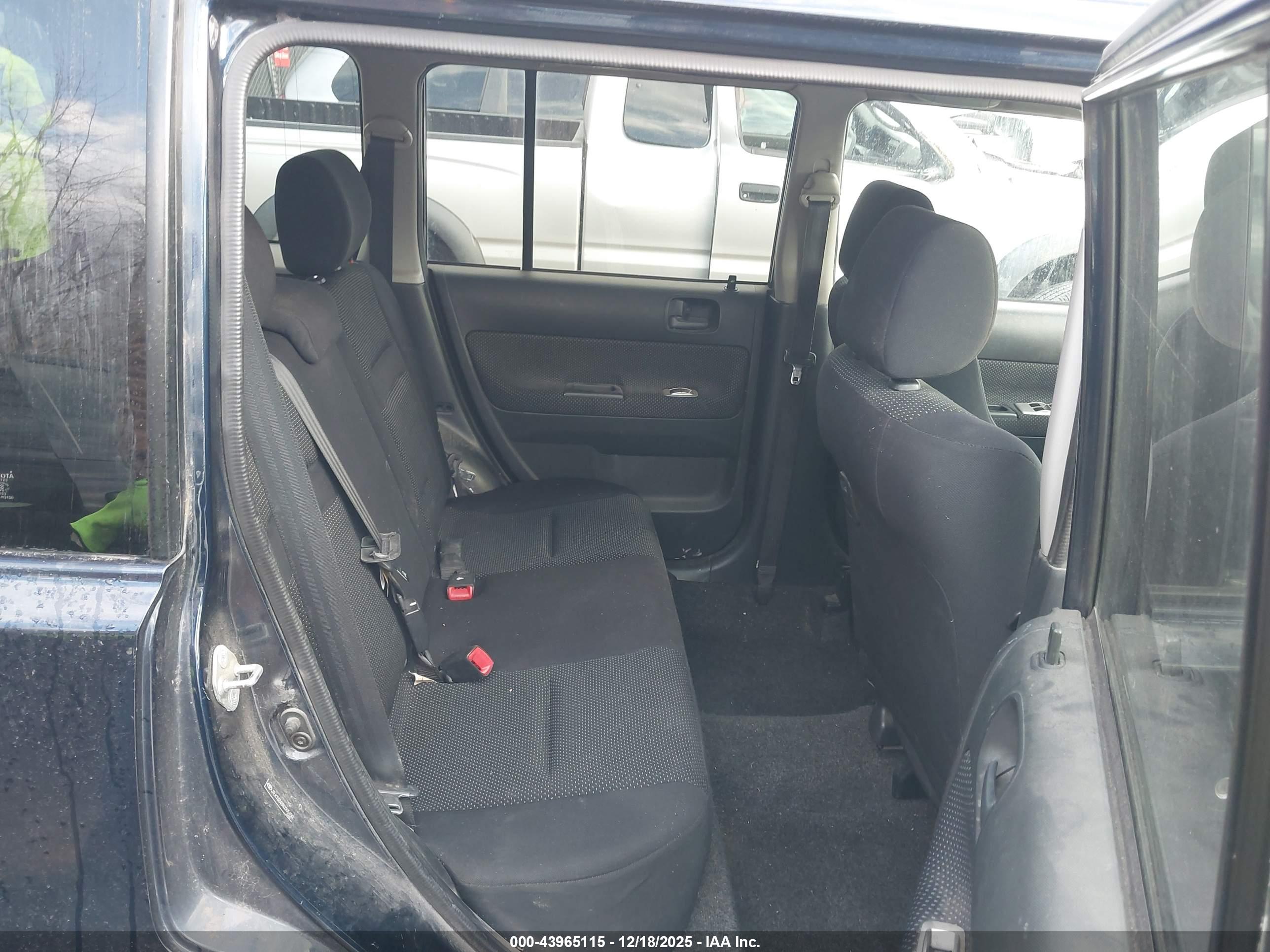 SCION XB image 8