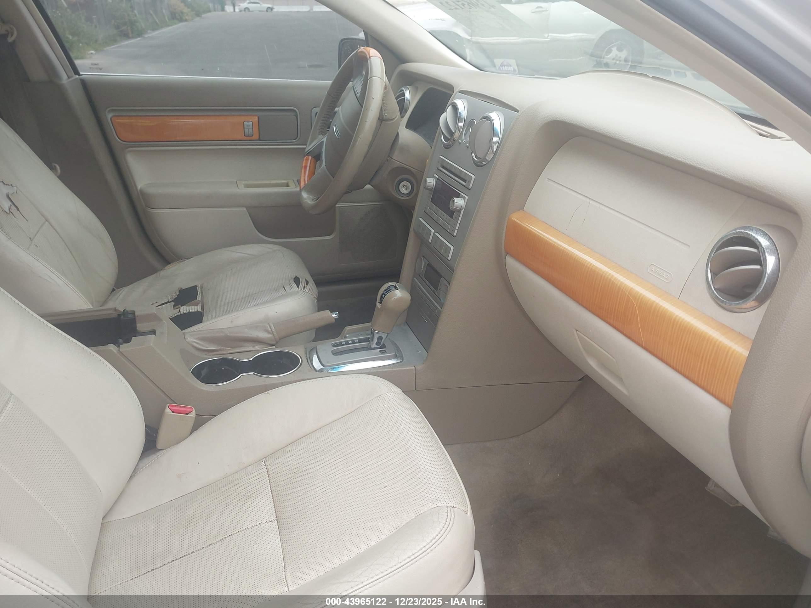 LINCOLN MKZ image 5