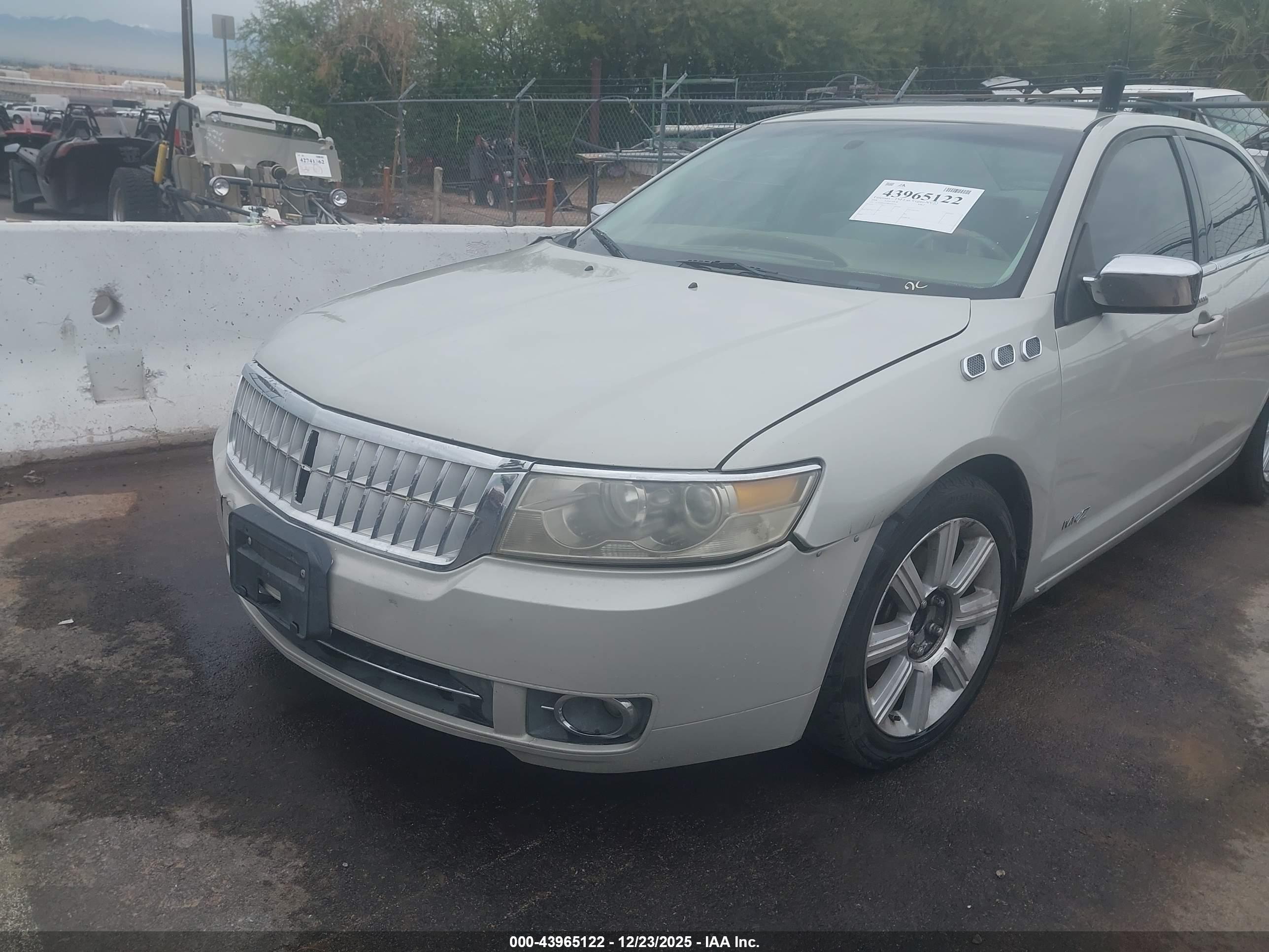 LINCOLN MKZ image 6