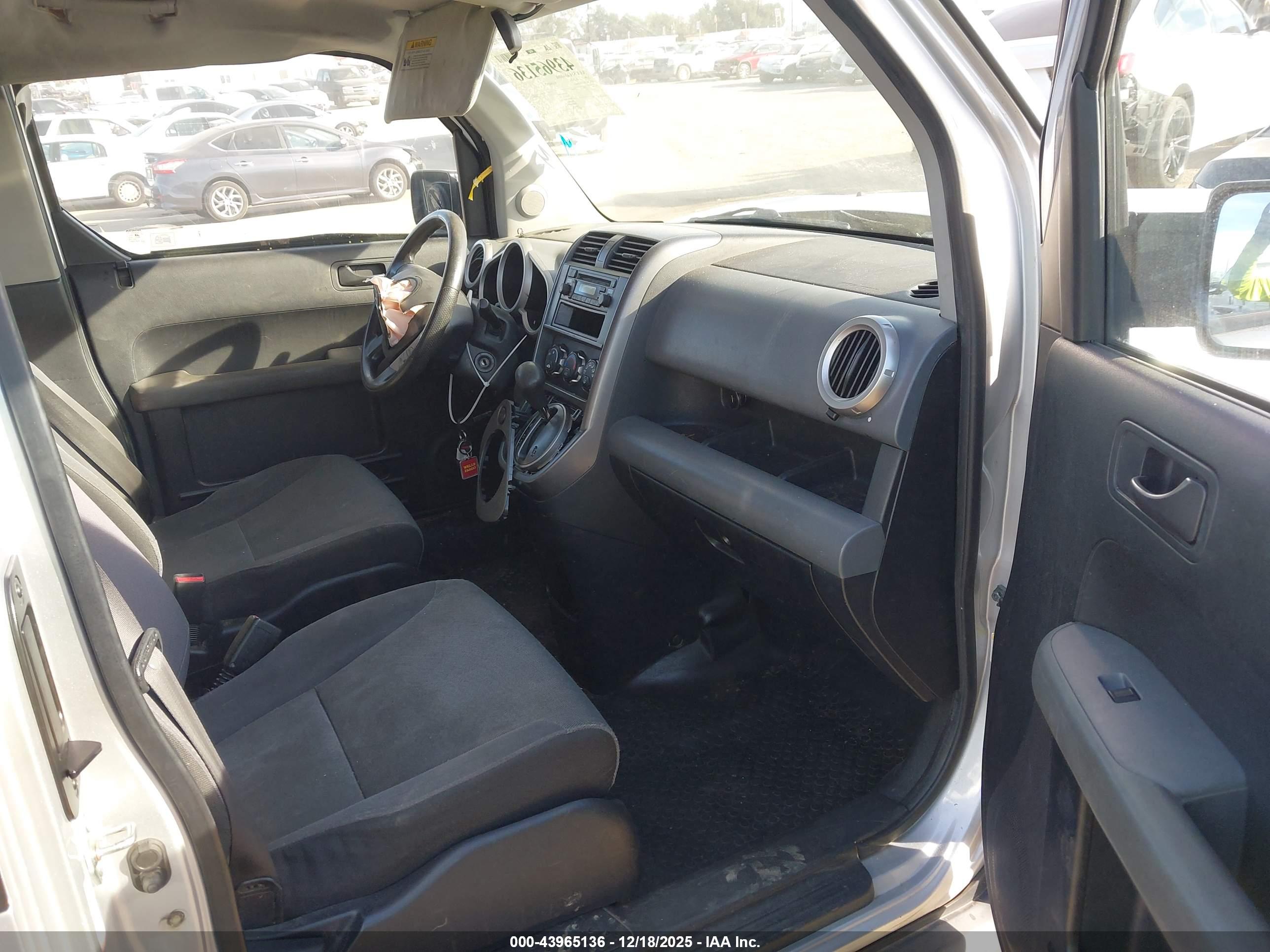 HONDA ELEMENT image 5