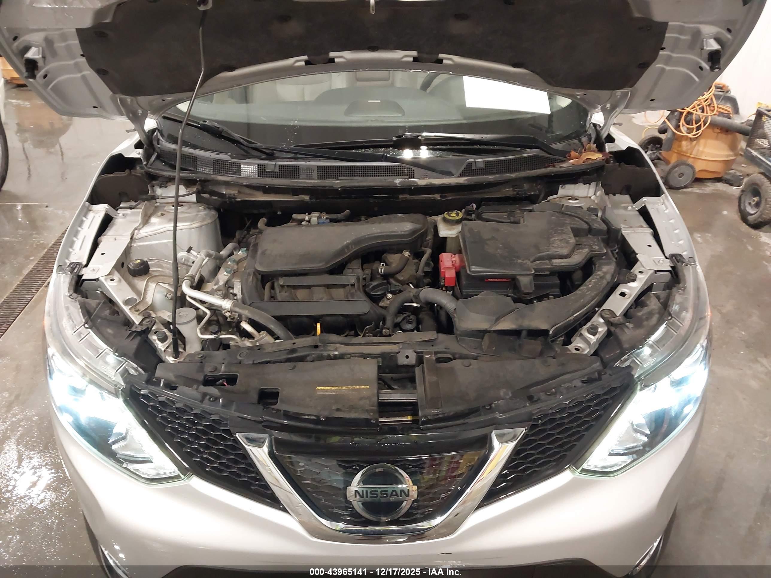 NISSAN ROGUE image 10