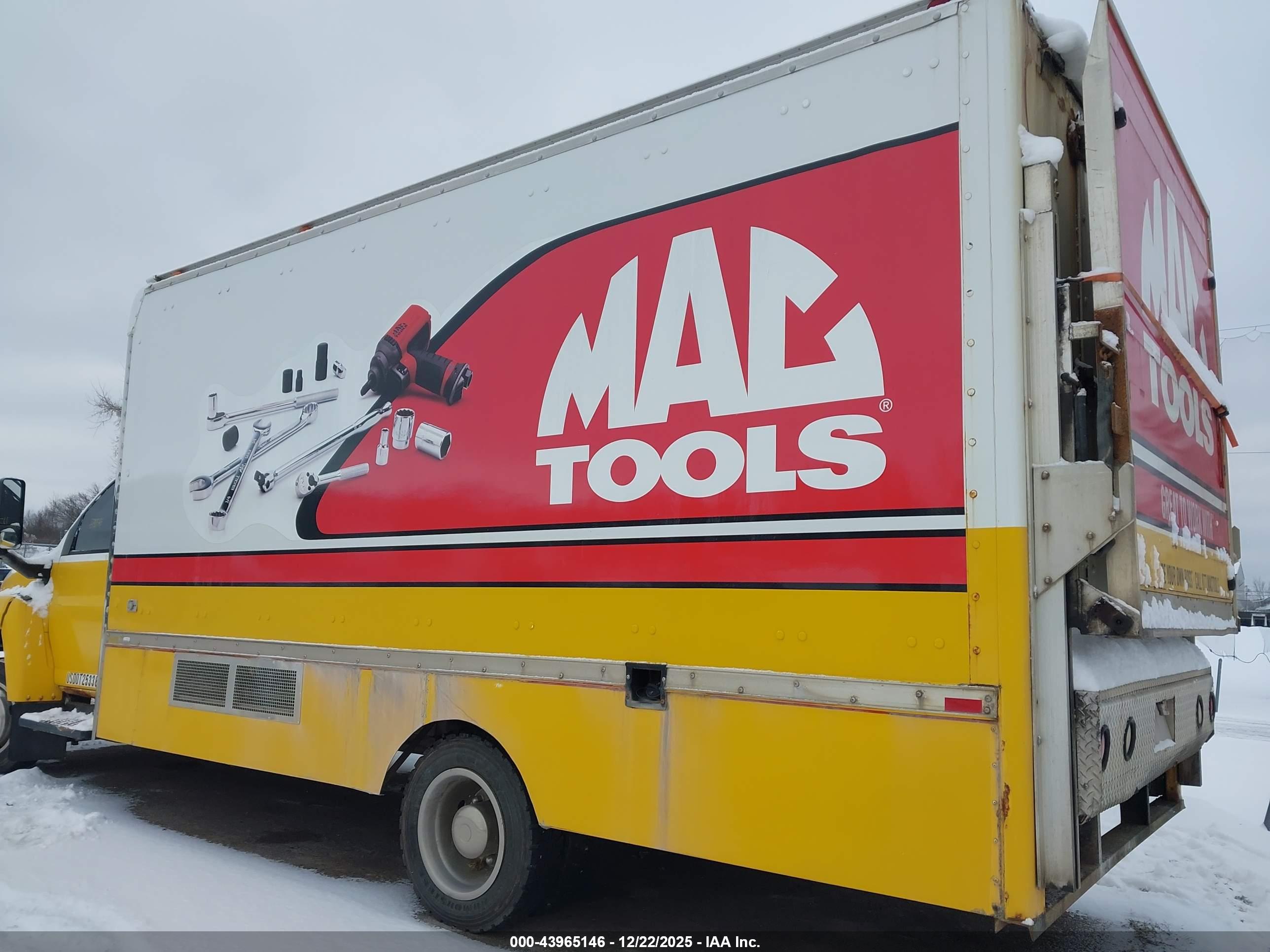 GMC TC5500 image 3