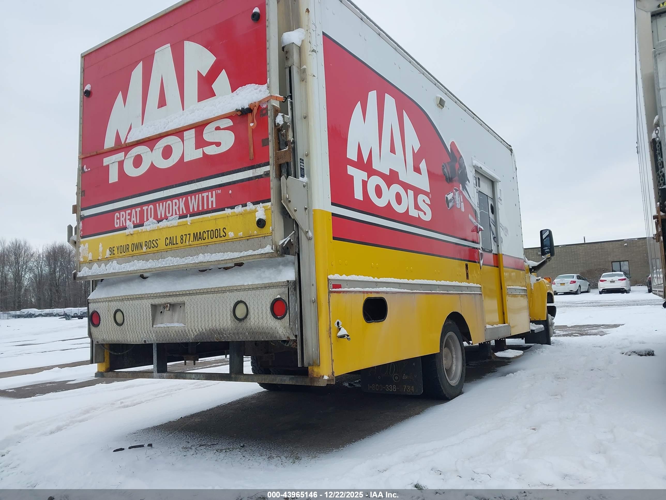 GMC TC5500 image 4