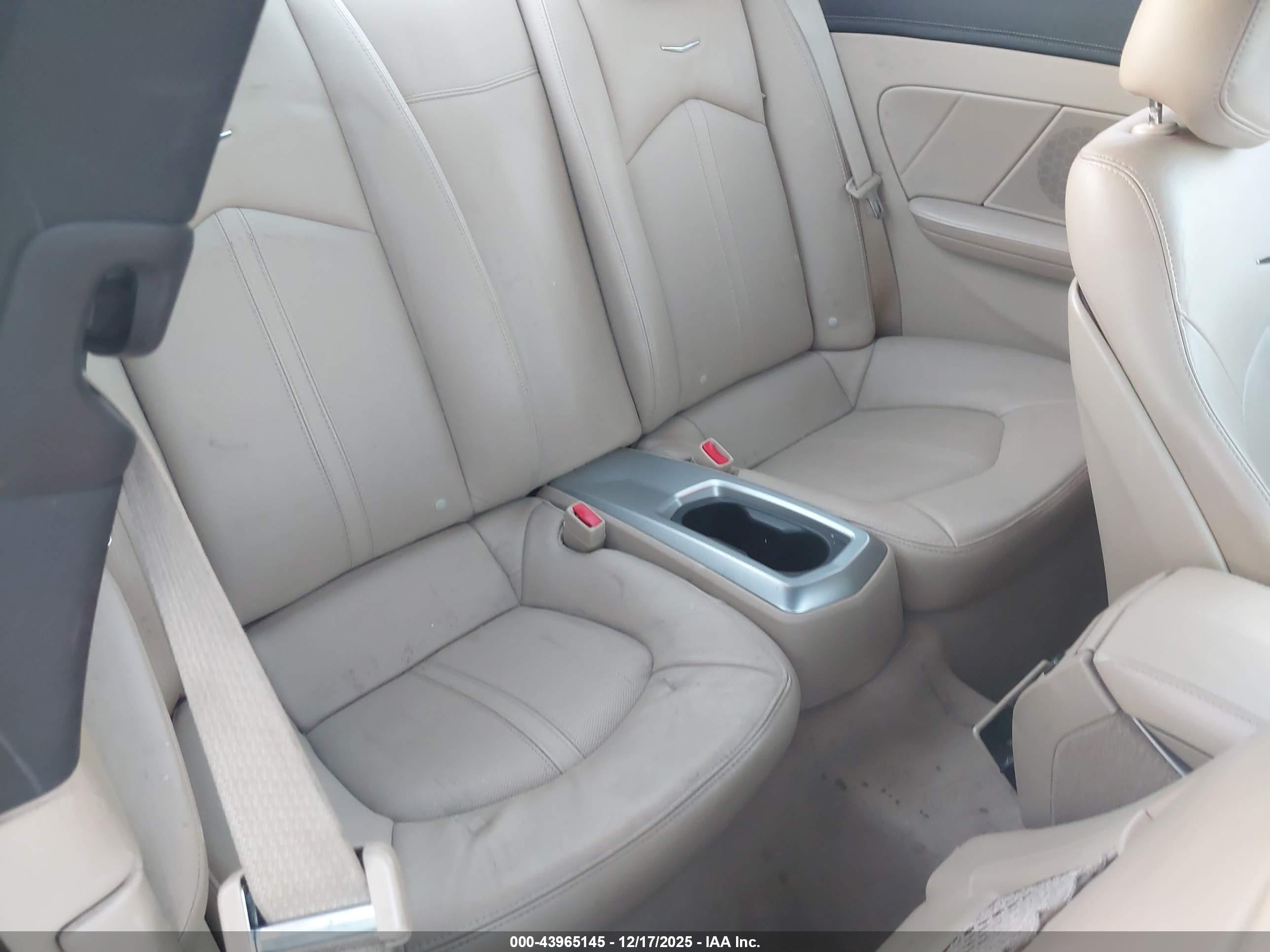 CADILLAC CTS image 8