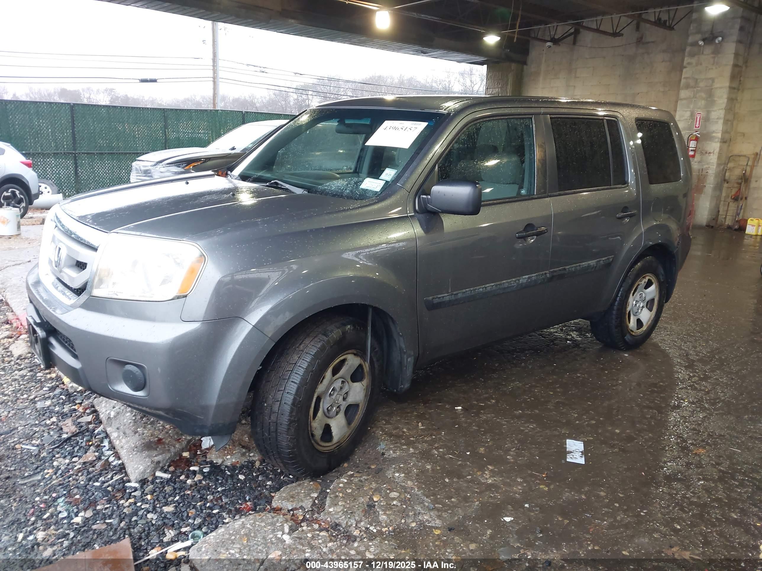 HONDA PILOT image 2