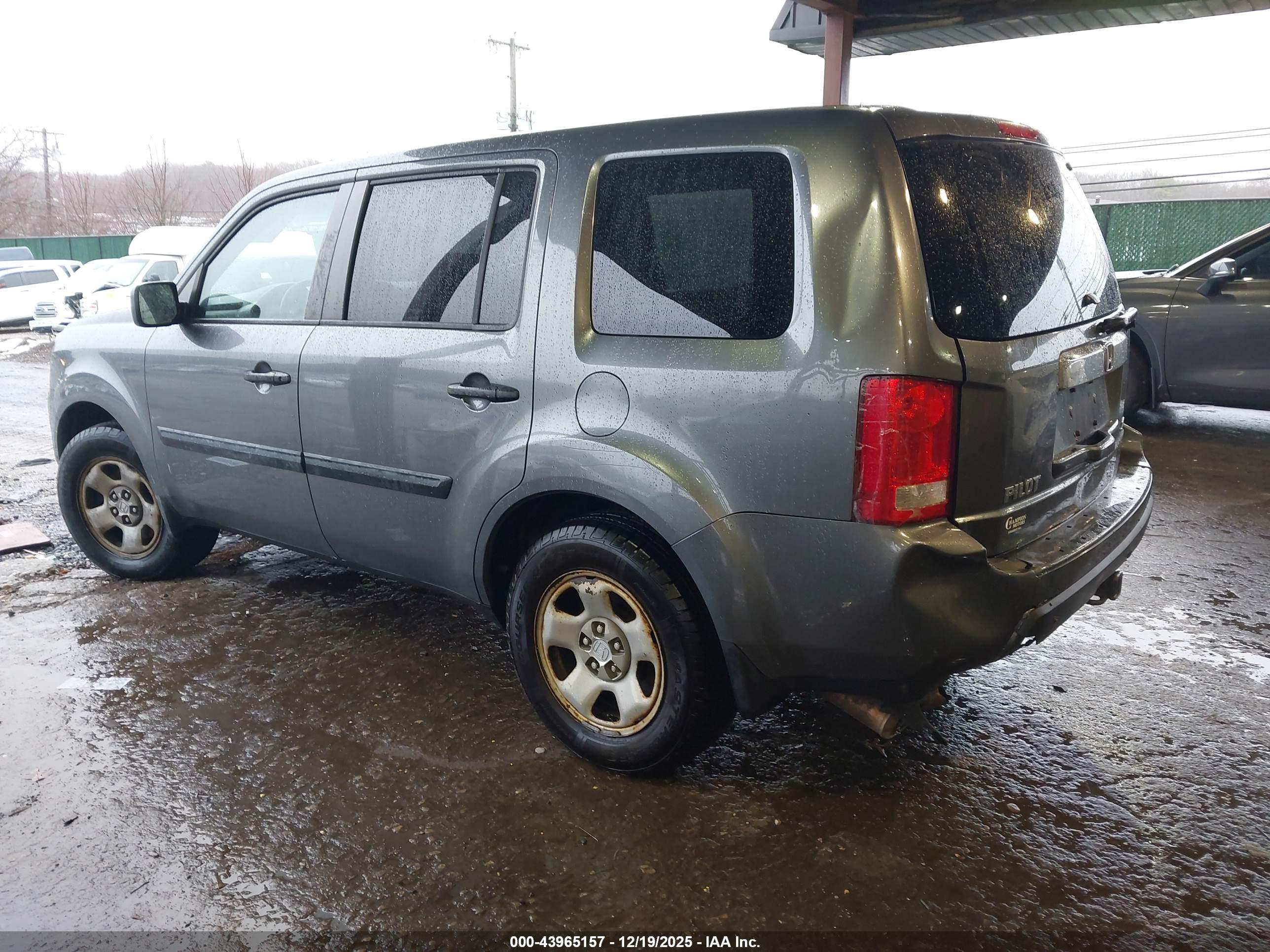 HONDA PILOT image 3