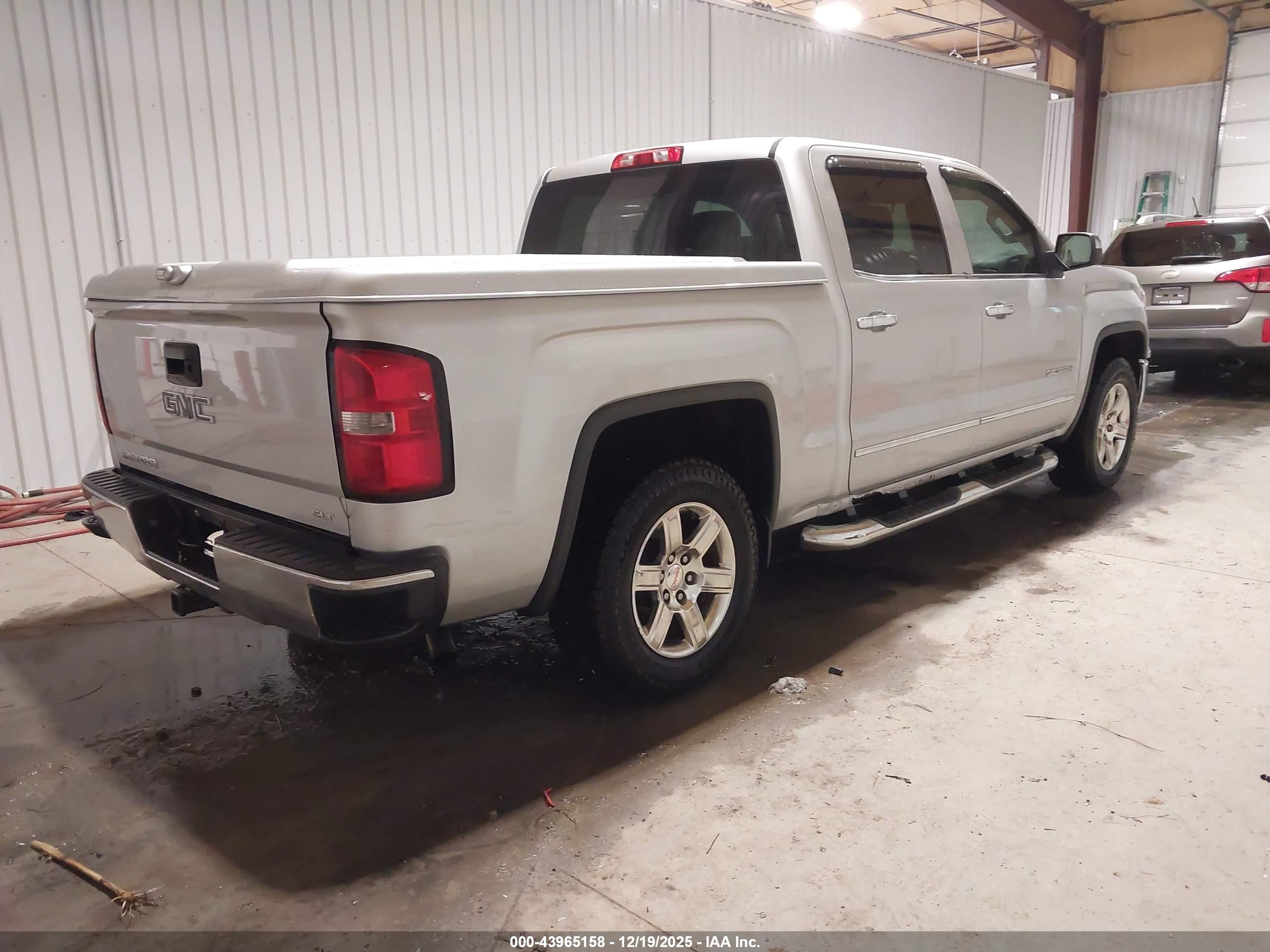 GMC SIERRA image 4