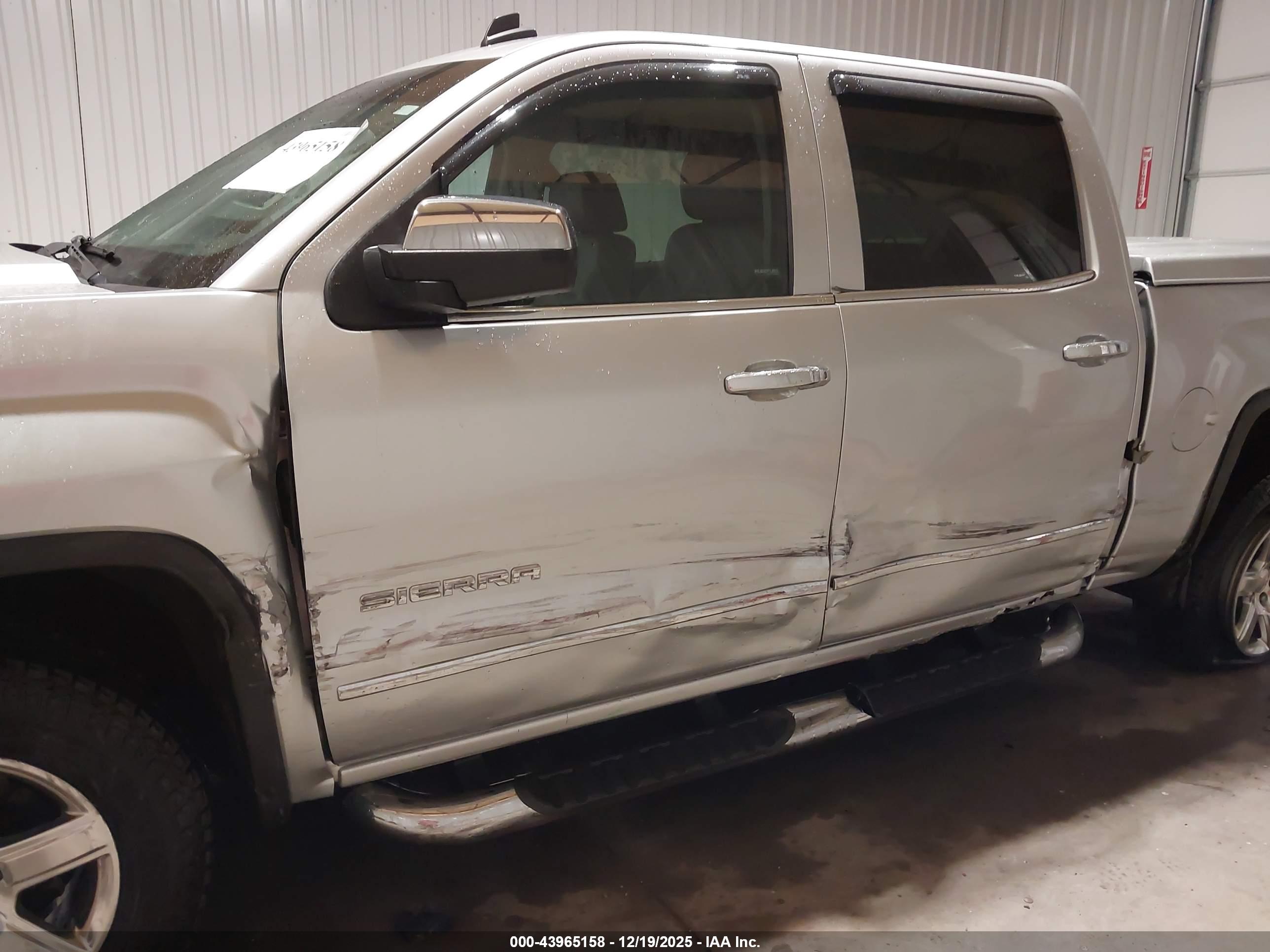 GMC SIERRA image 6