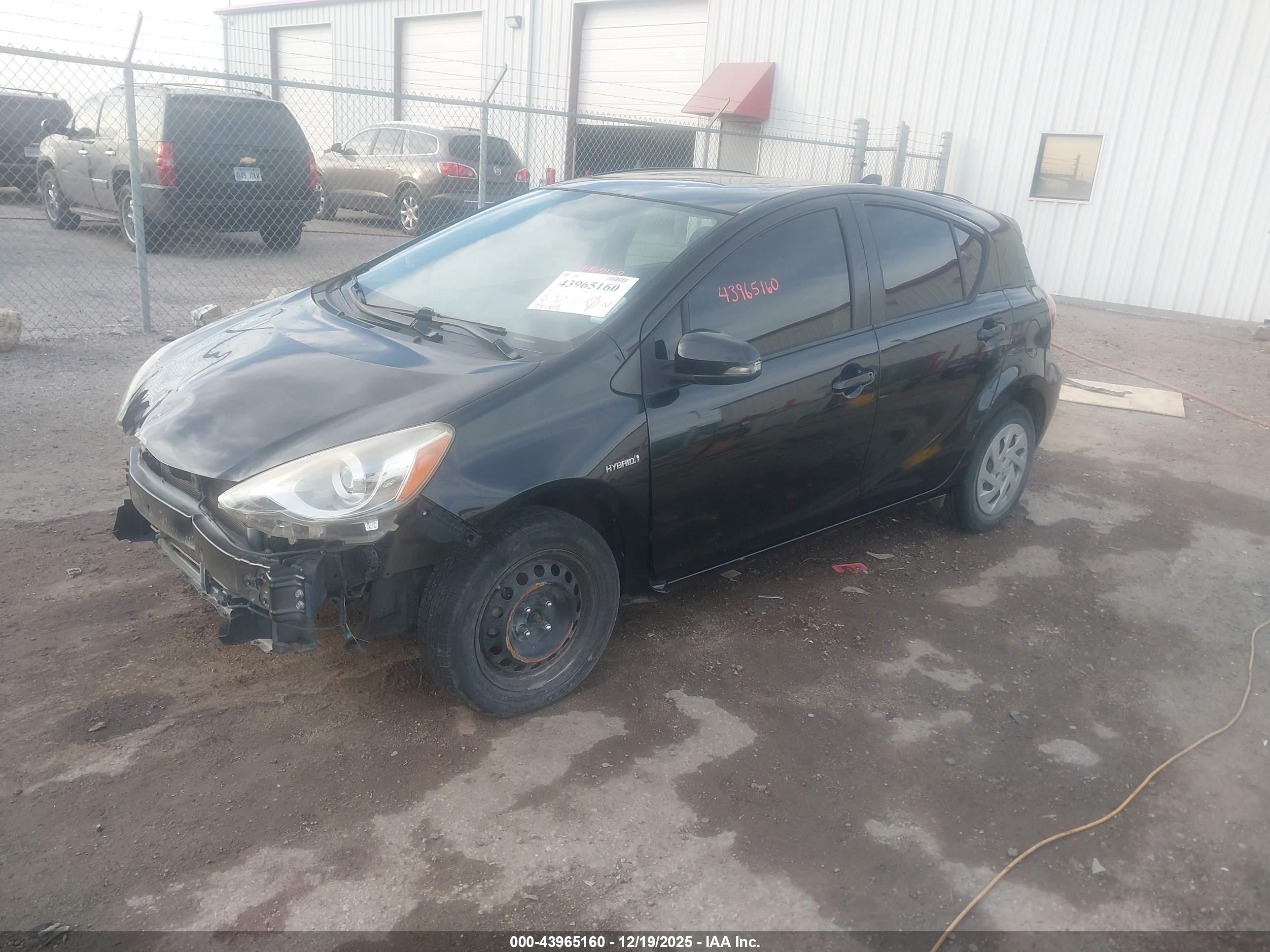 TOYOTA PRIUS image 2