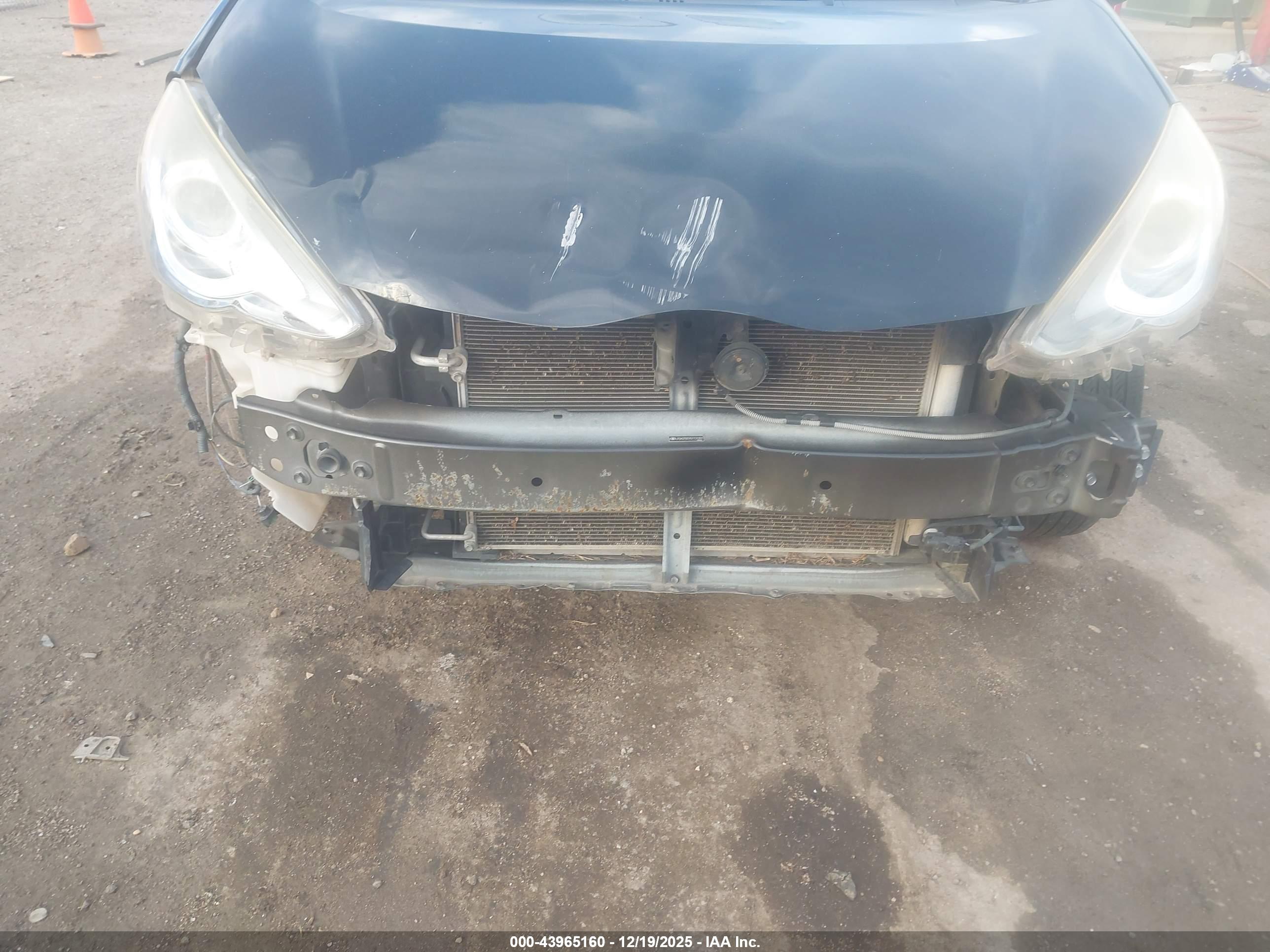 TOYOTA PRIUS image 6