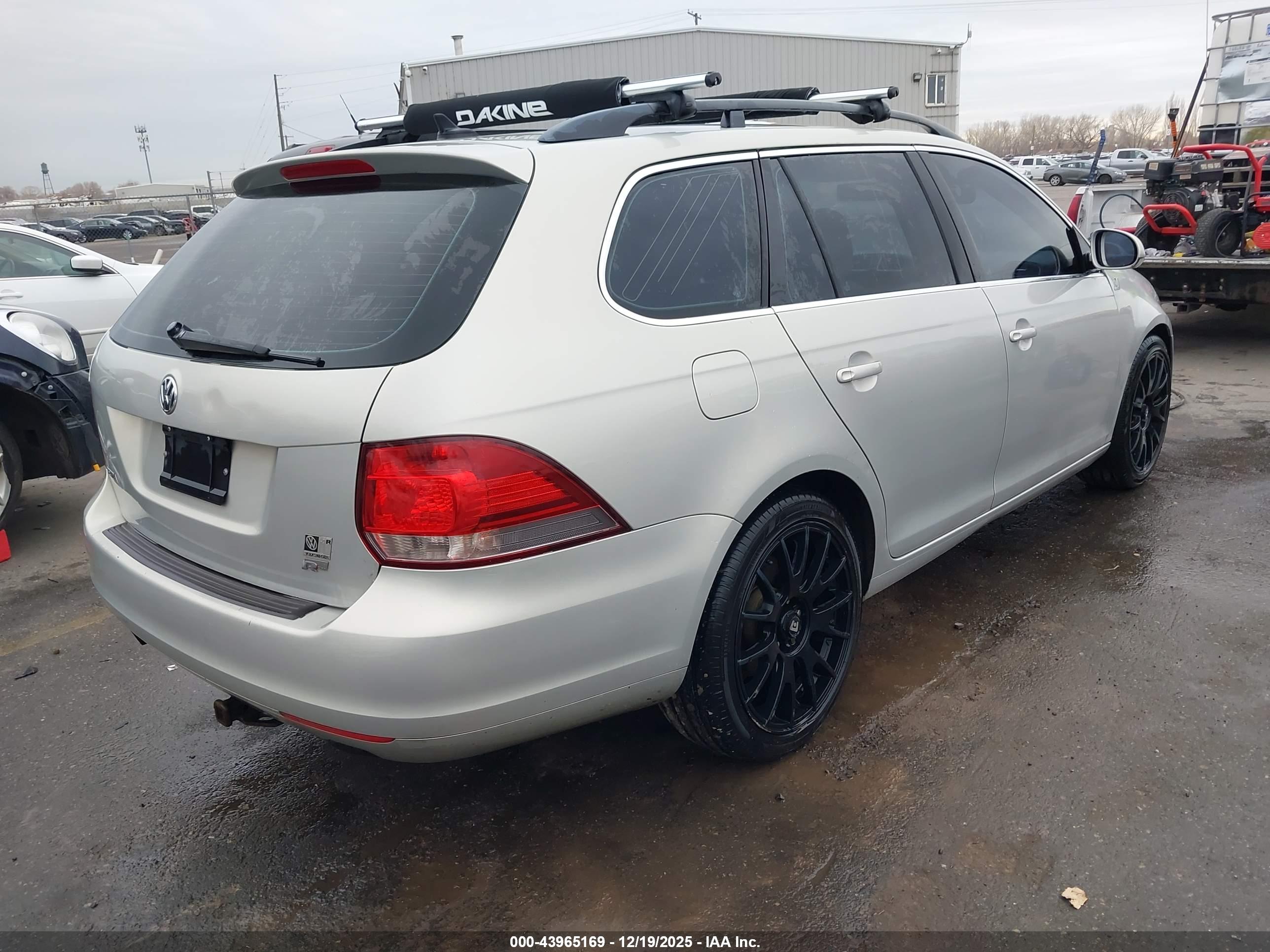VOLKSWAGEN JETTA image 4