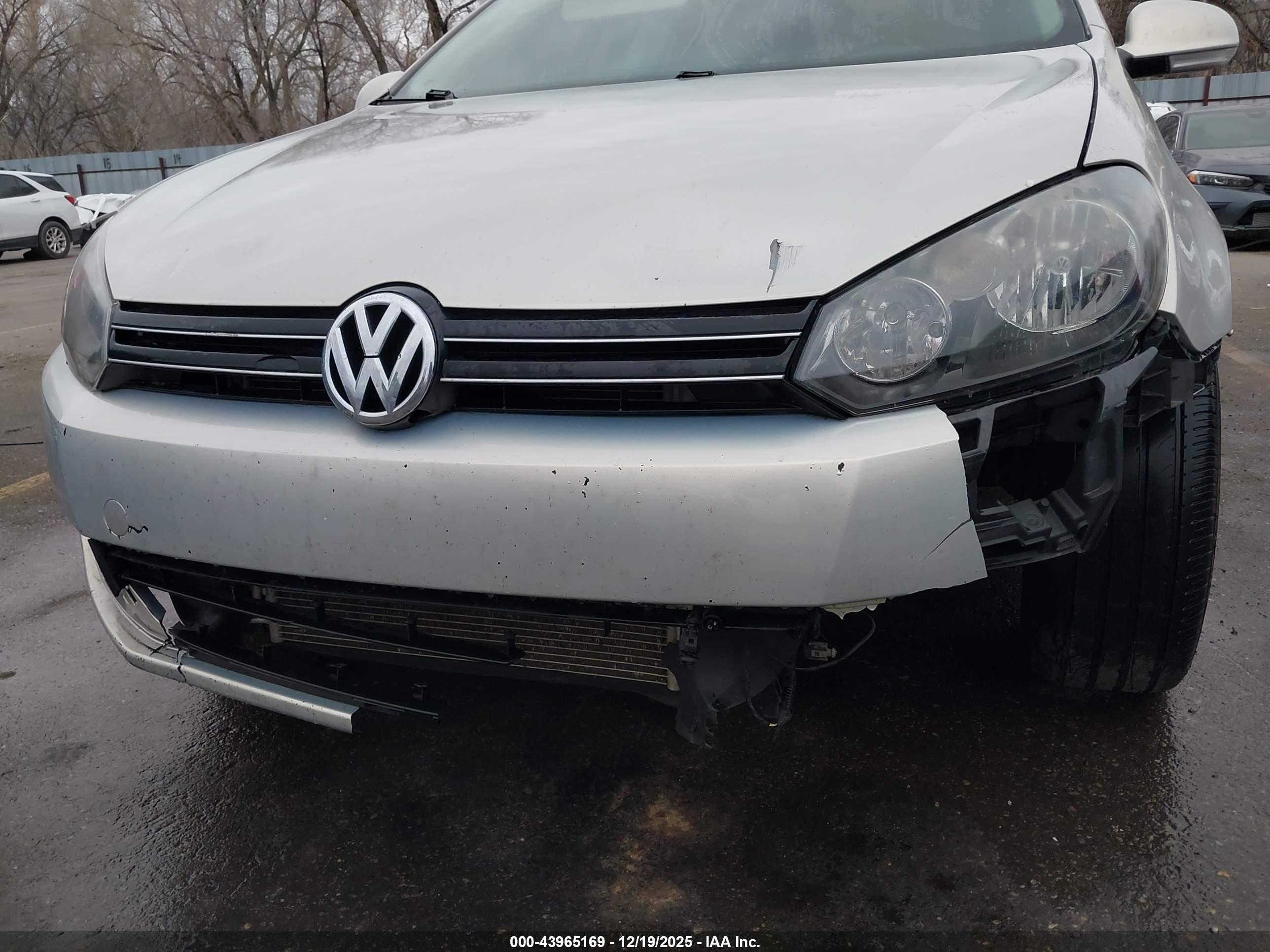 VOLKSWAGEN JETTA image 6