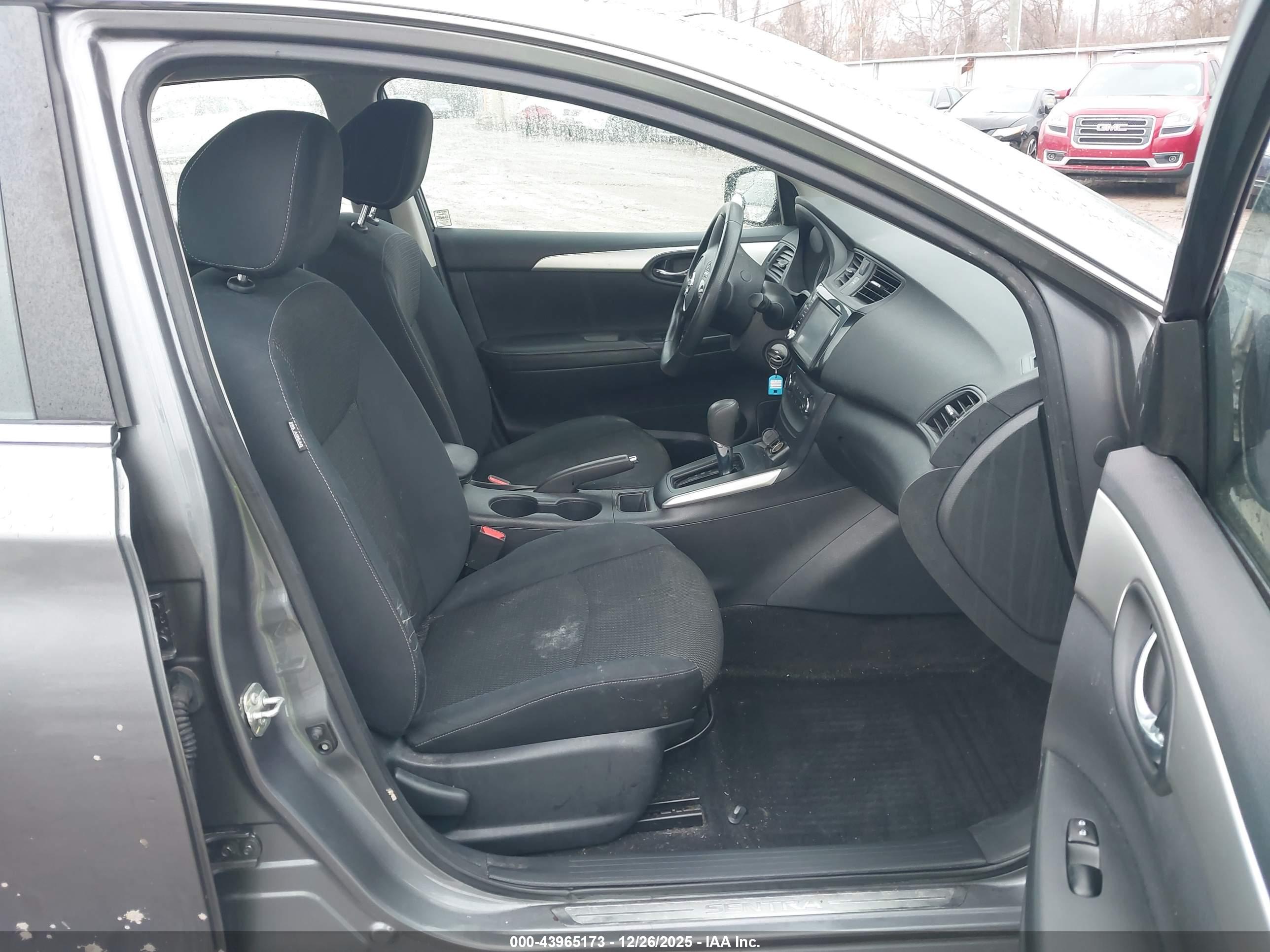 NISSAN SENTRA image 5