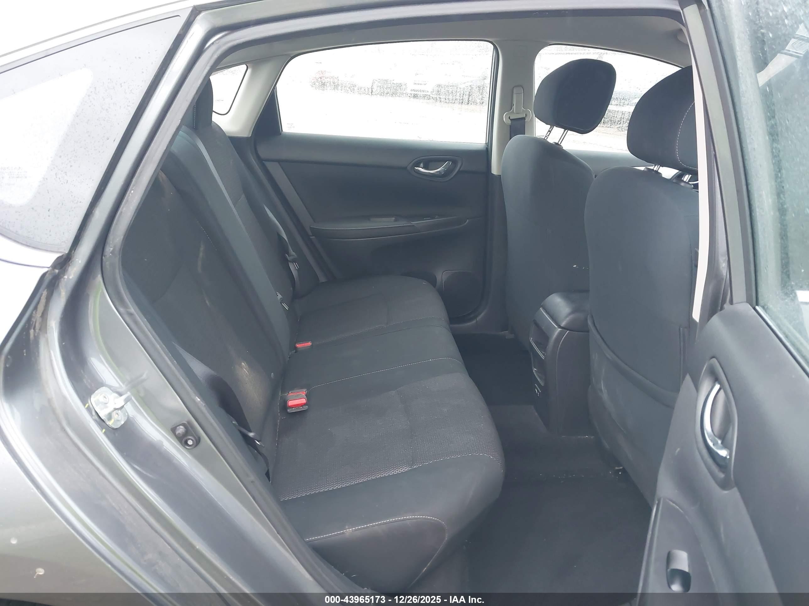 NISSAN SENTRA image 8