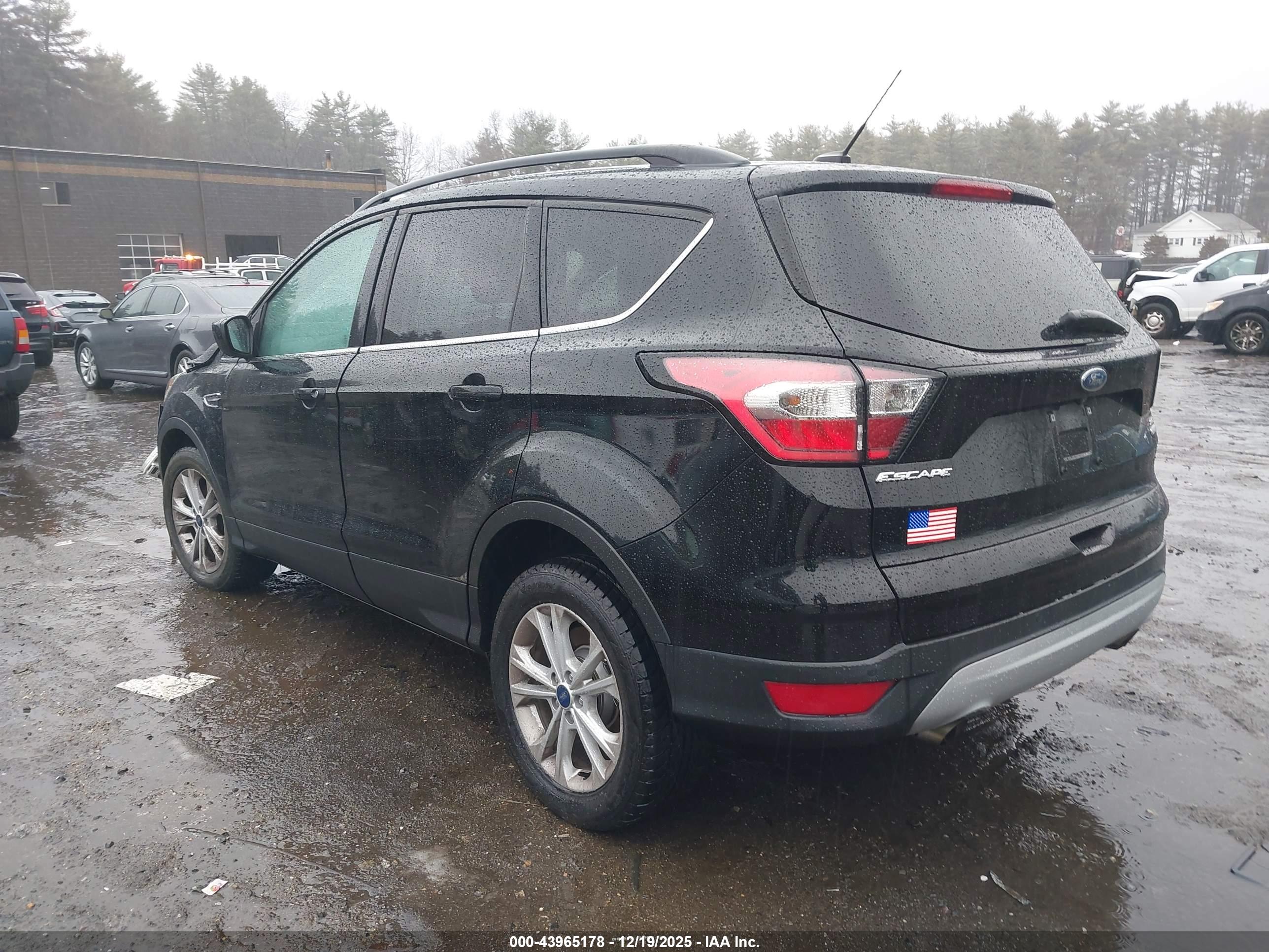 FORD ESCAPE image 3