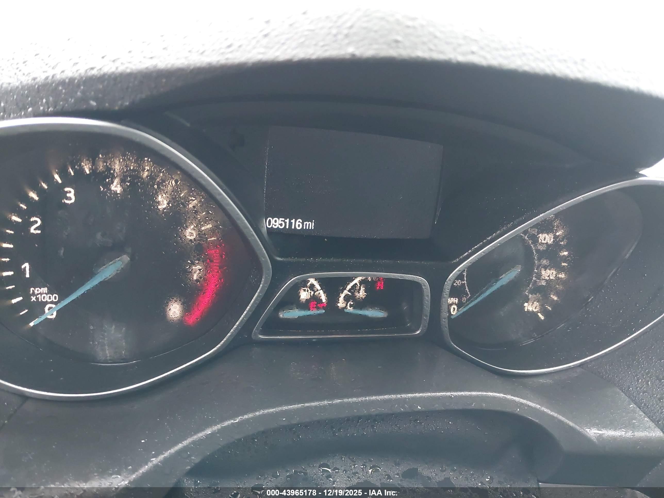 FORD ESCAPE image 7
