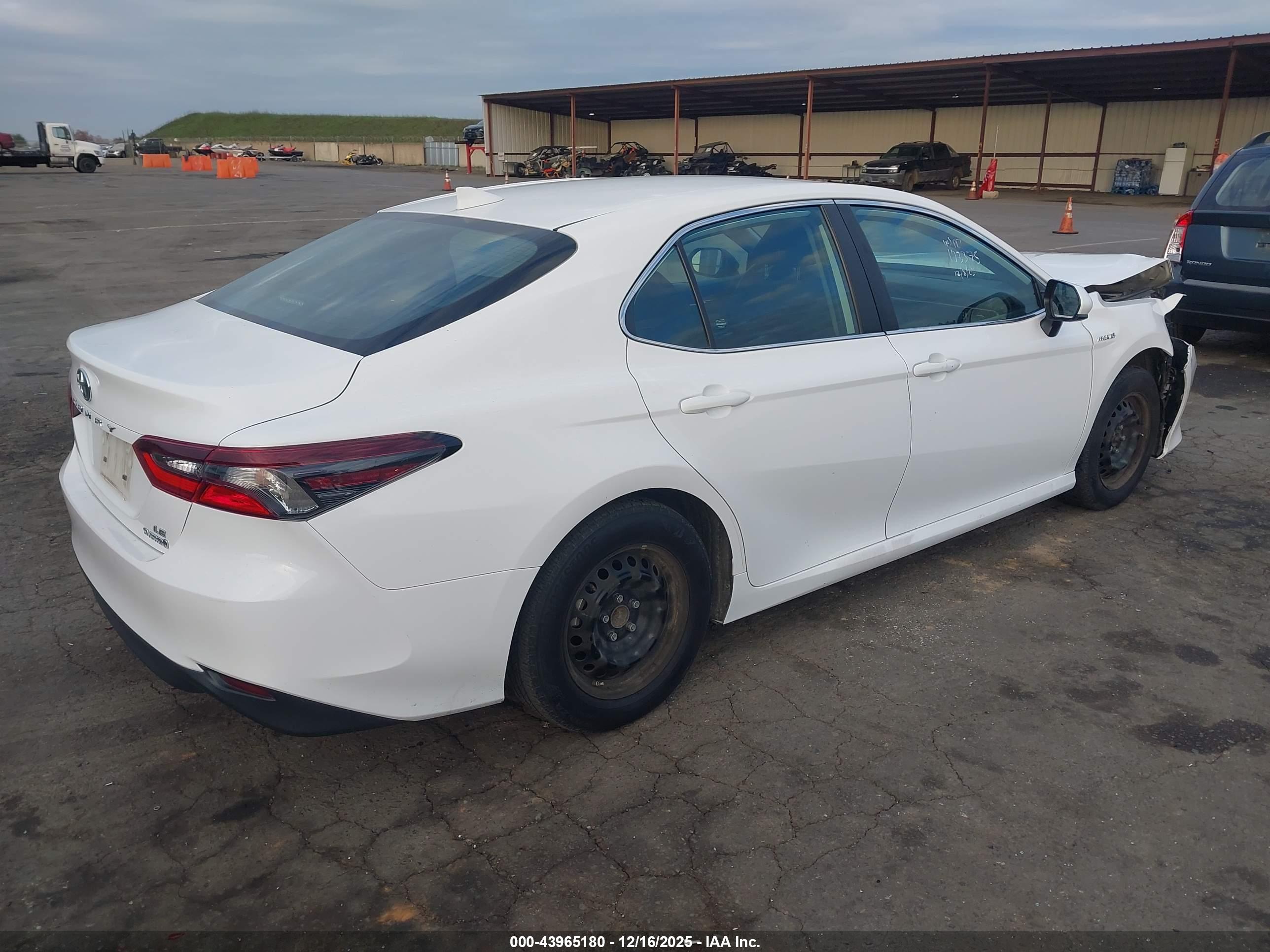 TOYOTA CAMRY image 4