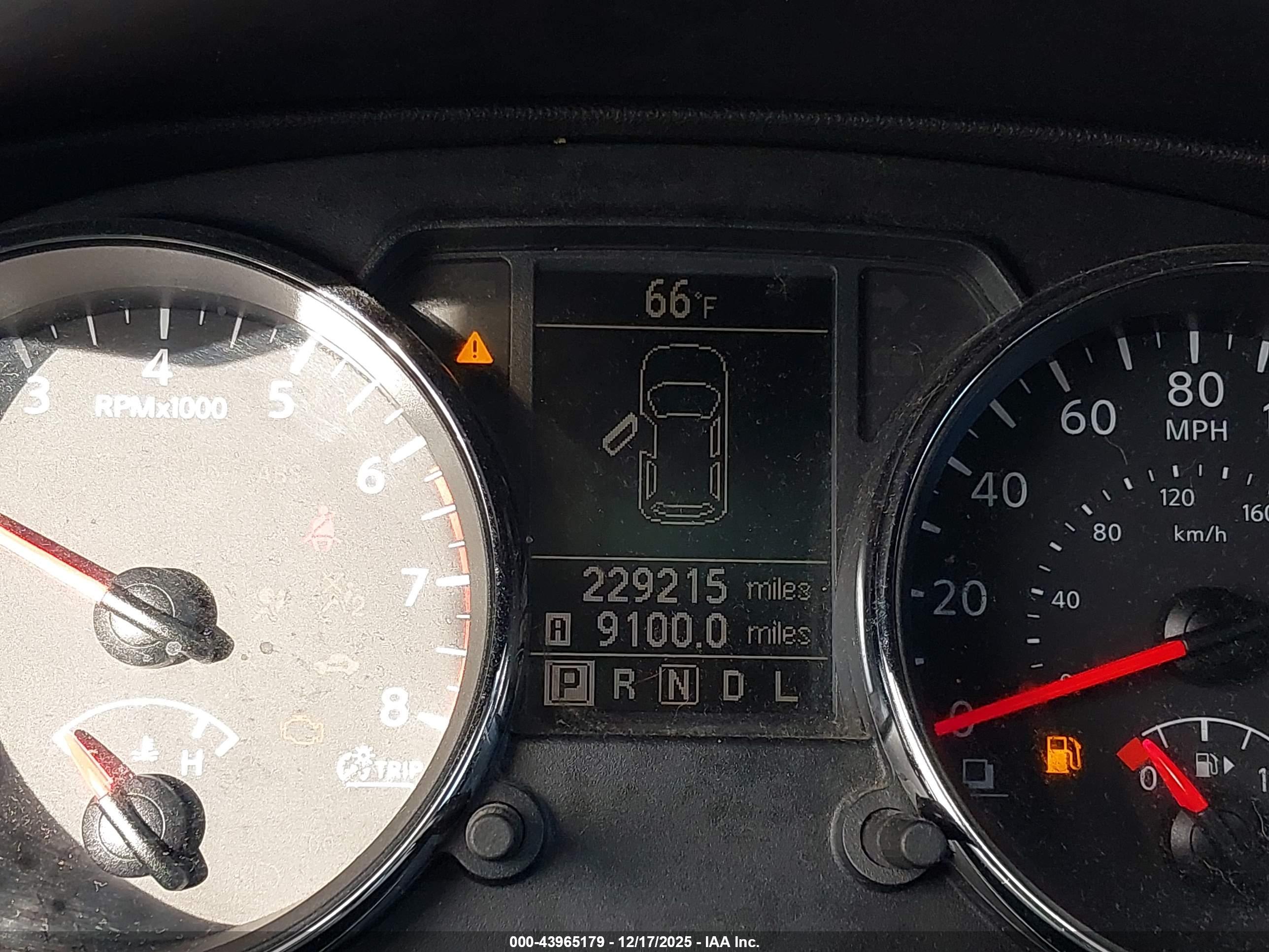 NISSAN ROGUE image 7