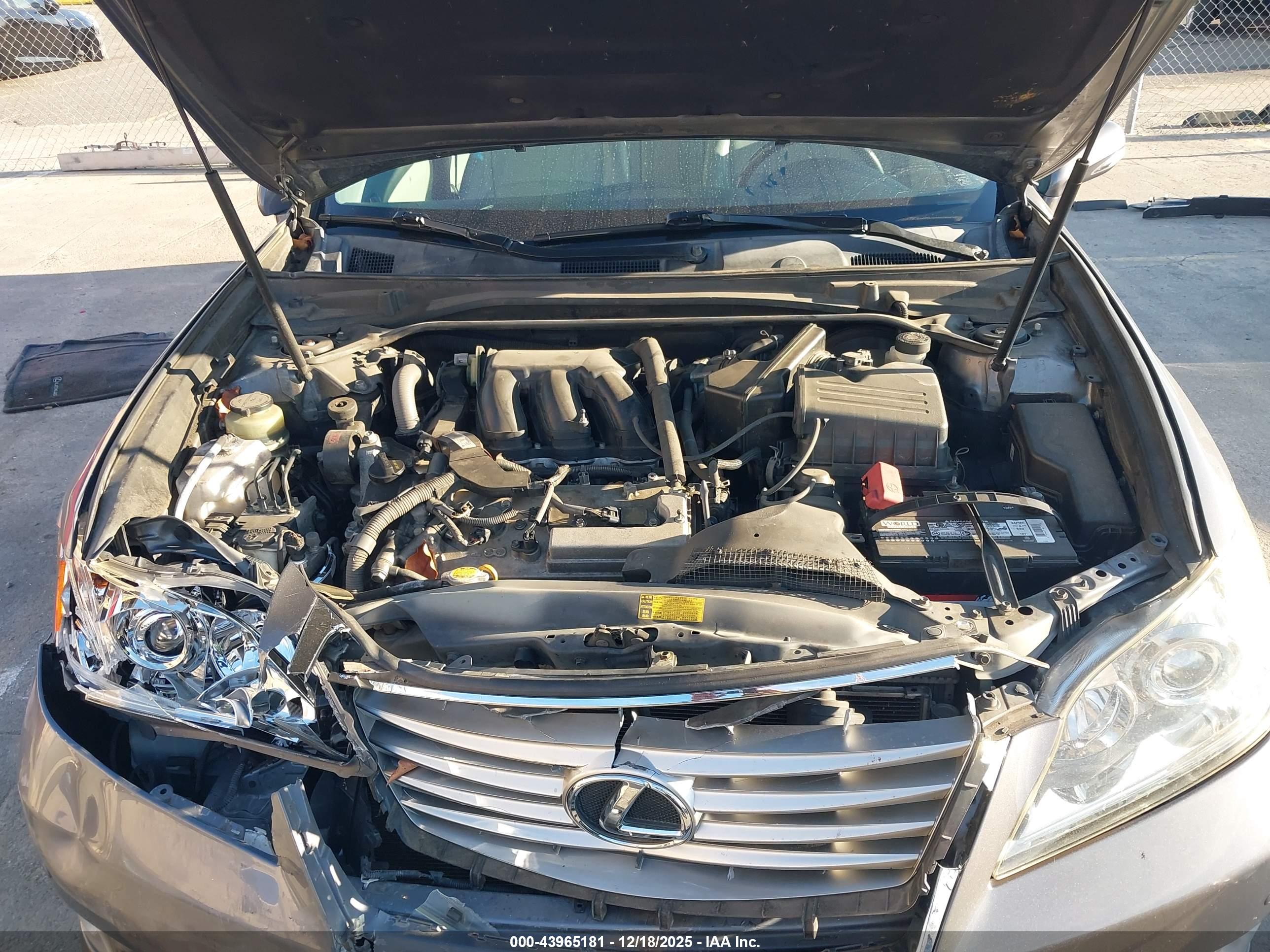 LEXUS ES image 10