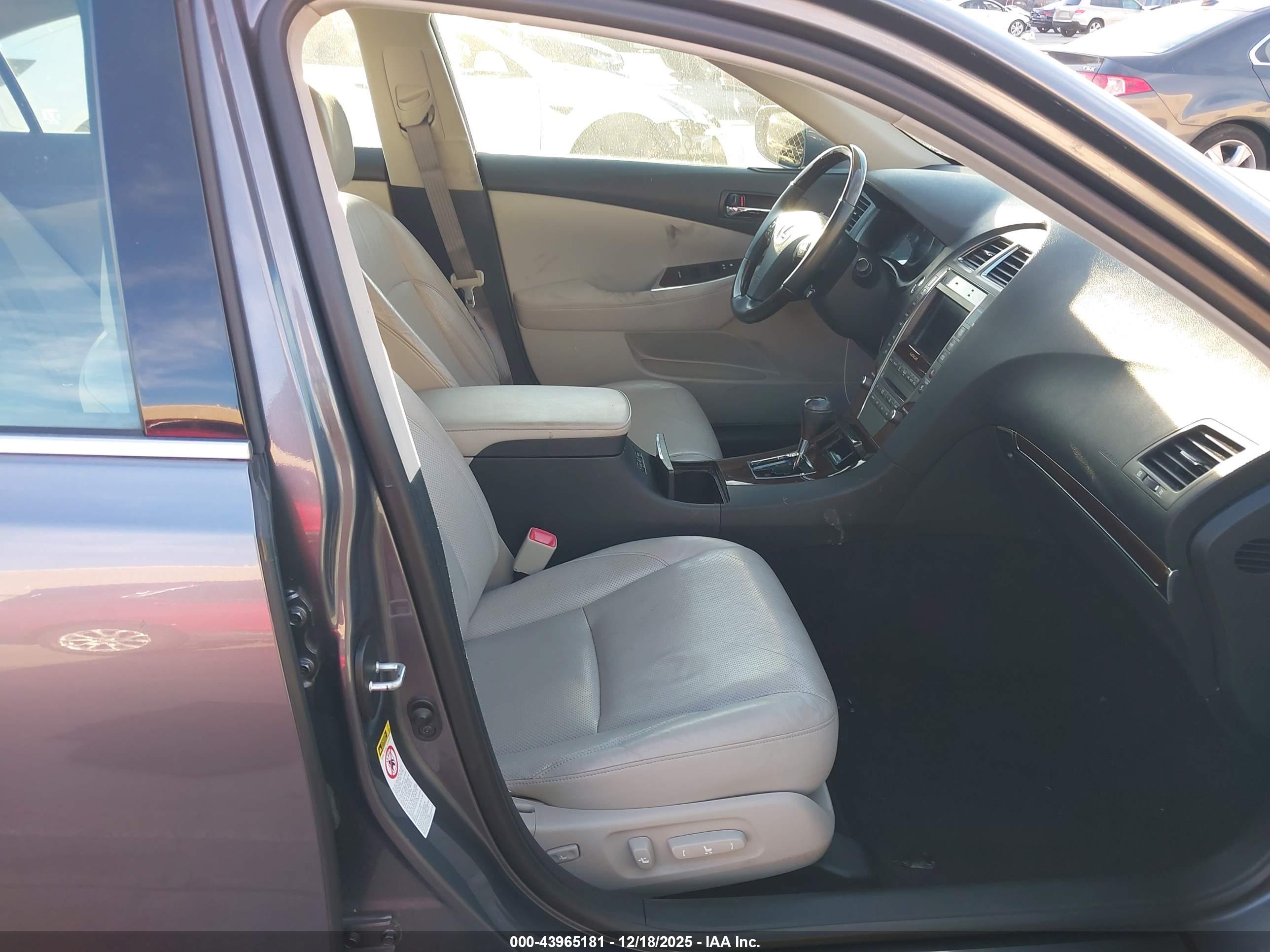 LEXUS ES image 5