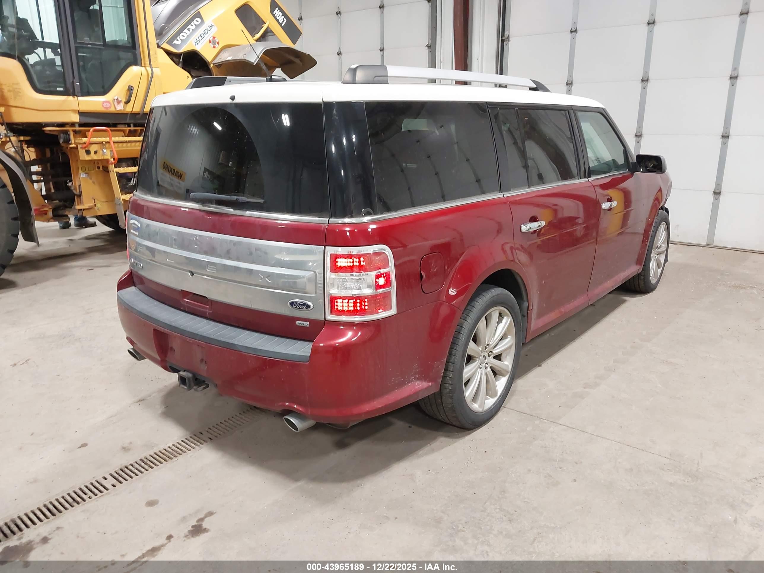 FORD FLEX image 4