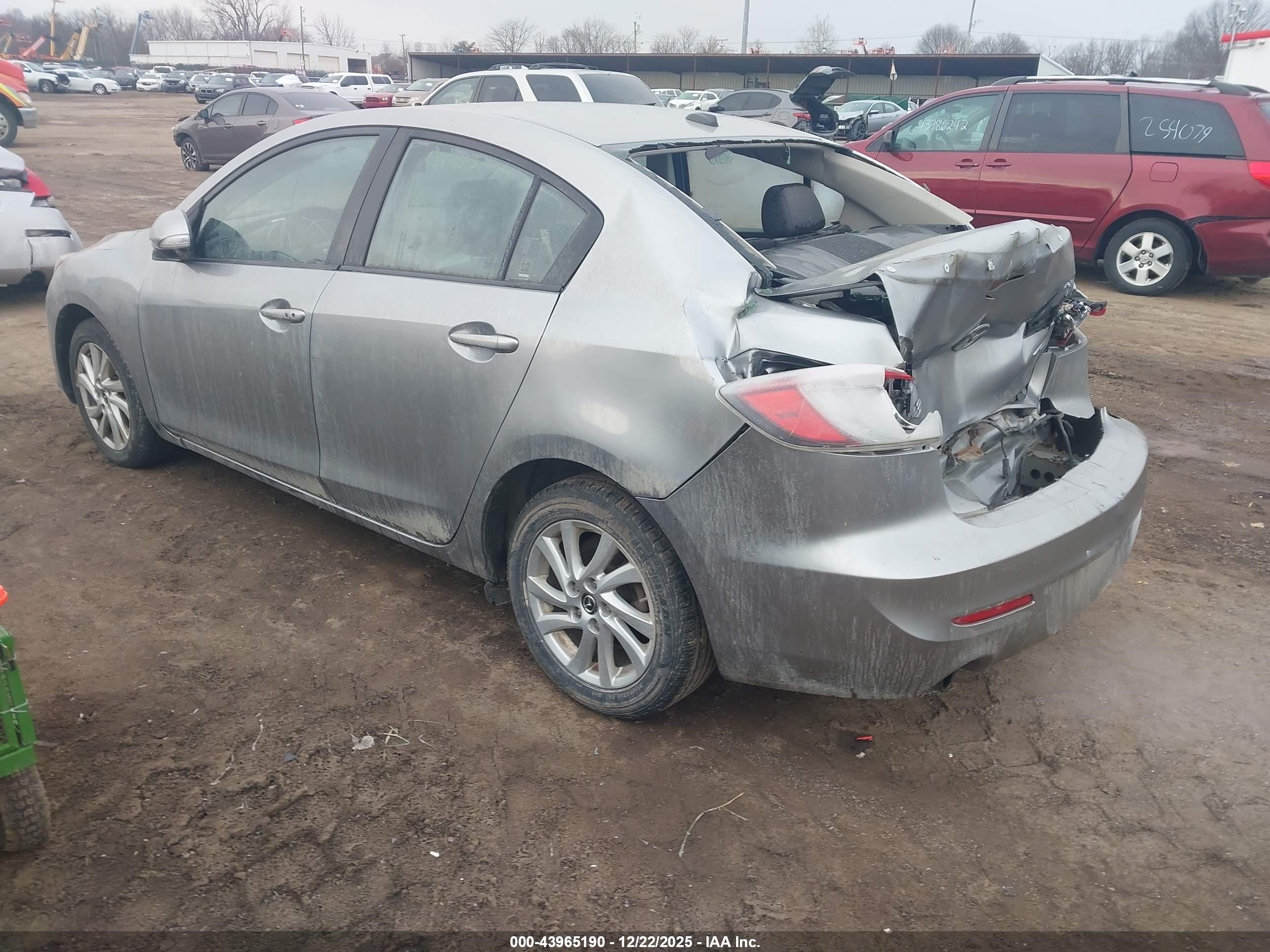 MAZDA MAZDA3 image 3