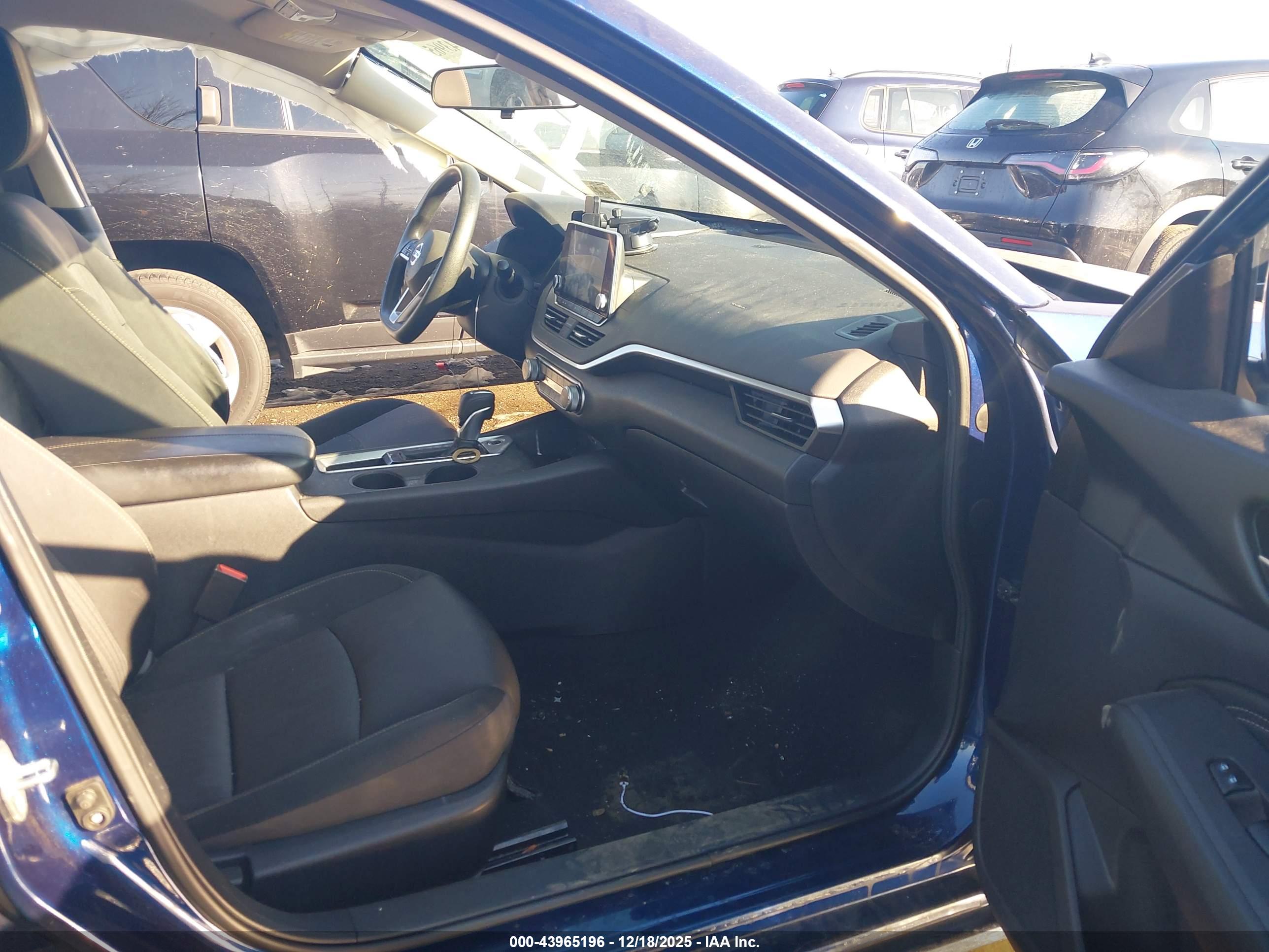 NISSAN ALTIMA image 5