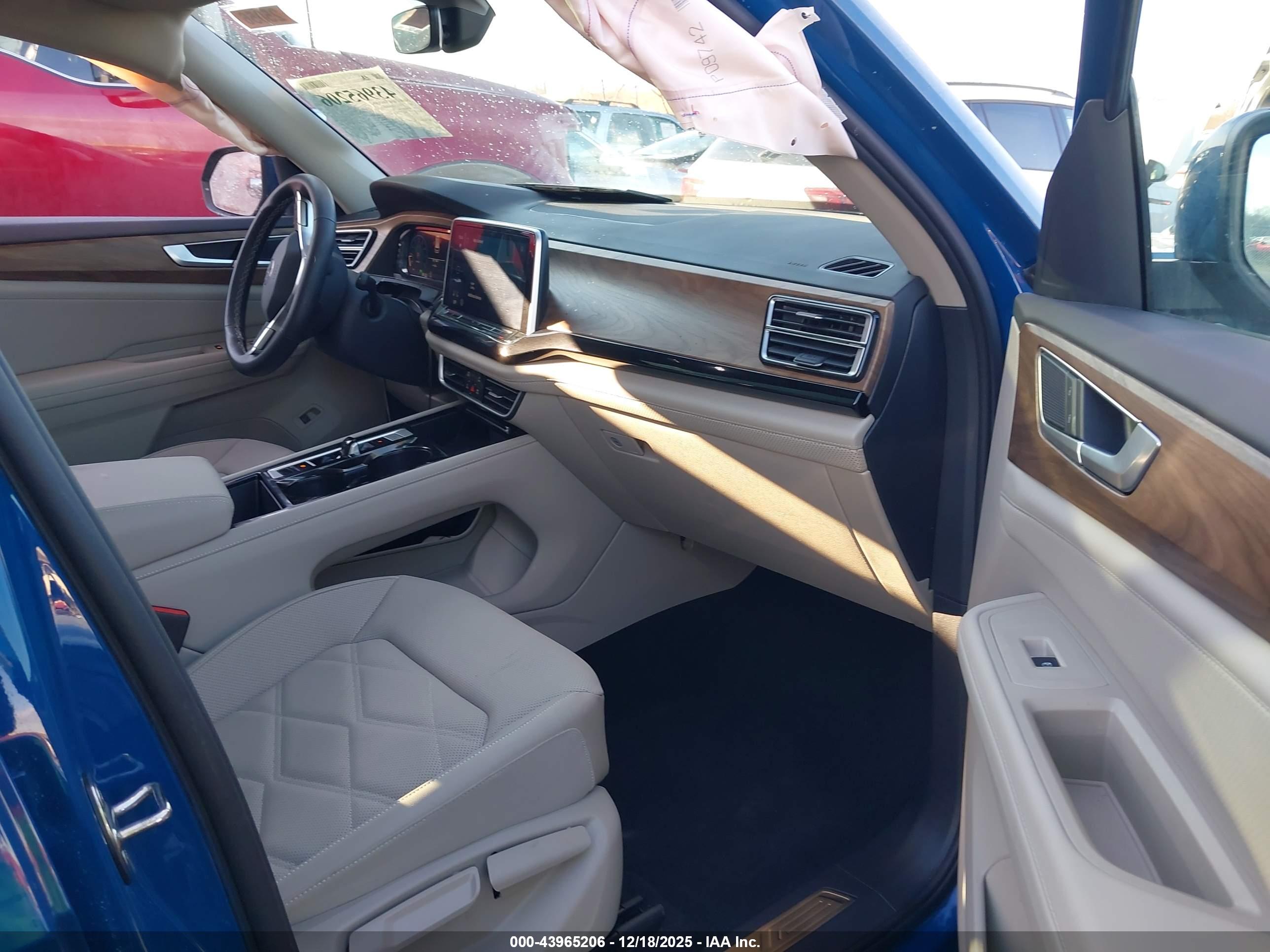 VOLKSWAGEN ATLAS image 5
