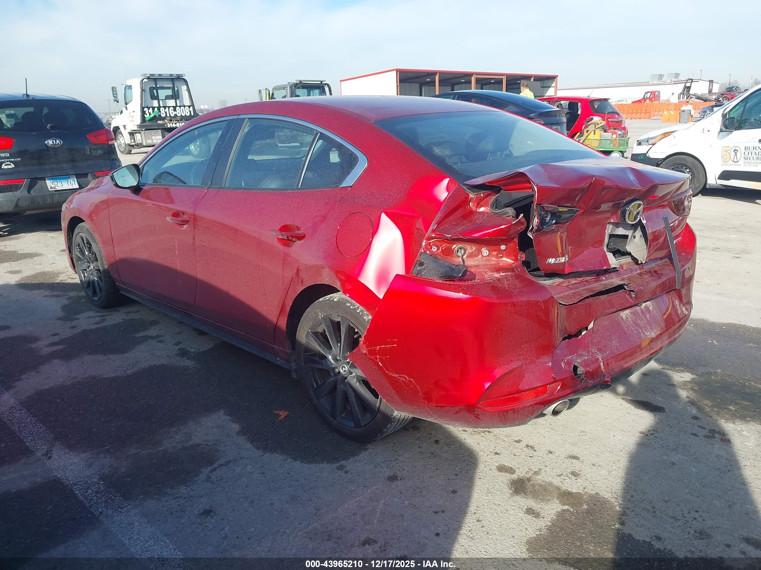 MAZDA MAZDA3 image 3