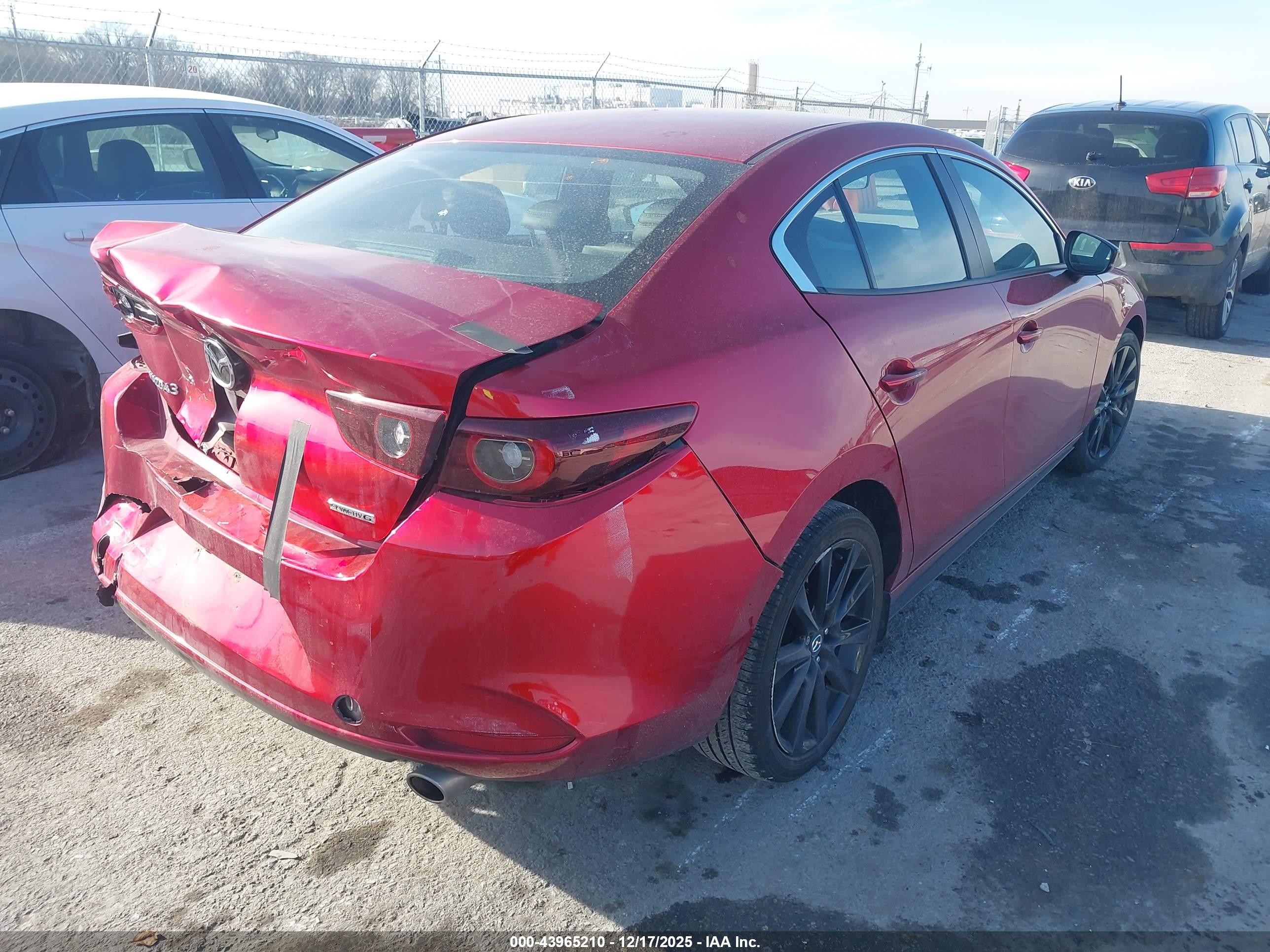 MAZDA MAZDA3 image 4