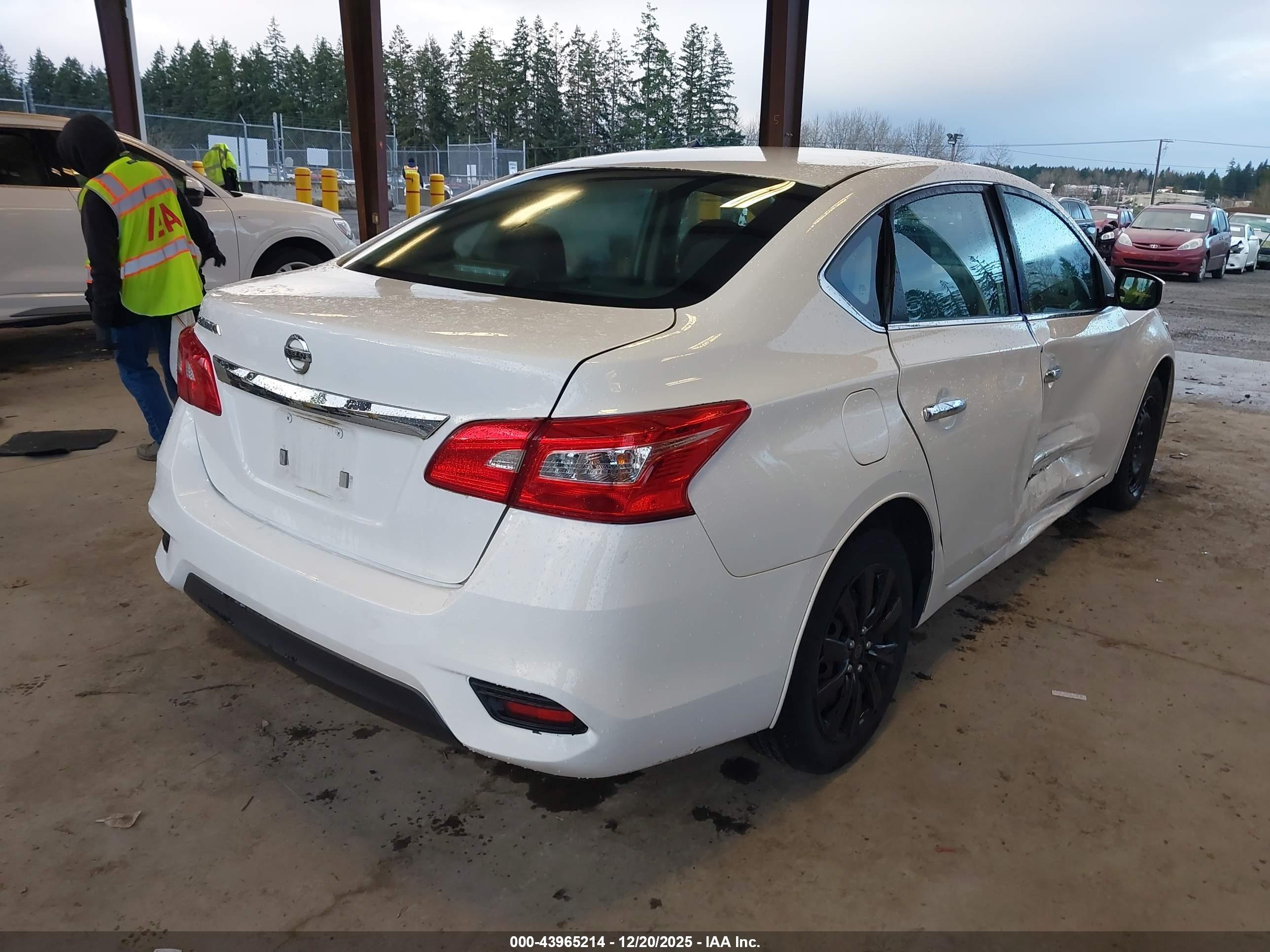 NISSAN SENTRA image 4