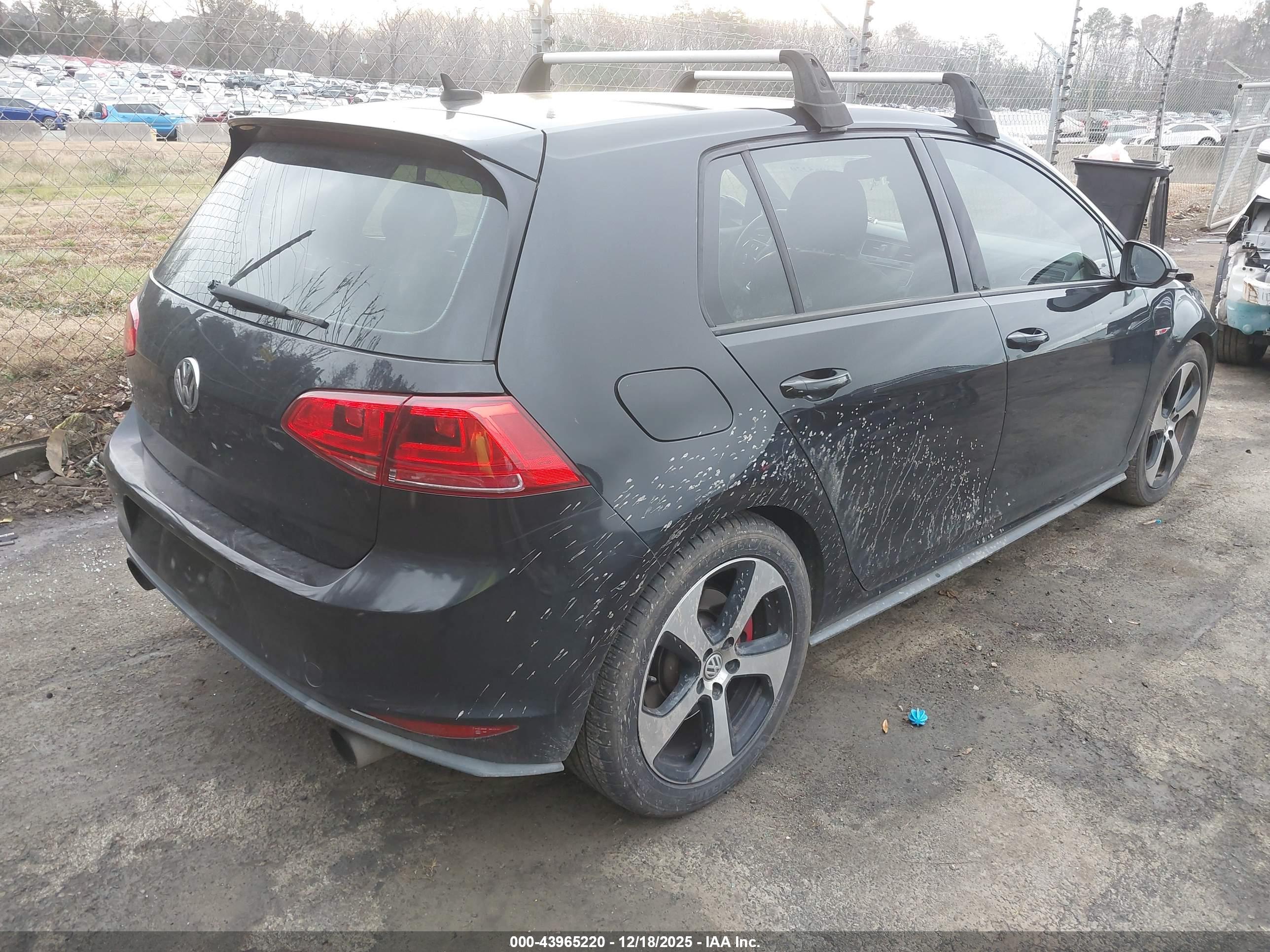 VOLKSWAGEN GOLF image 4