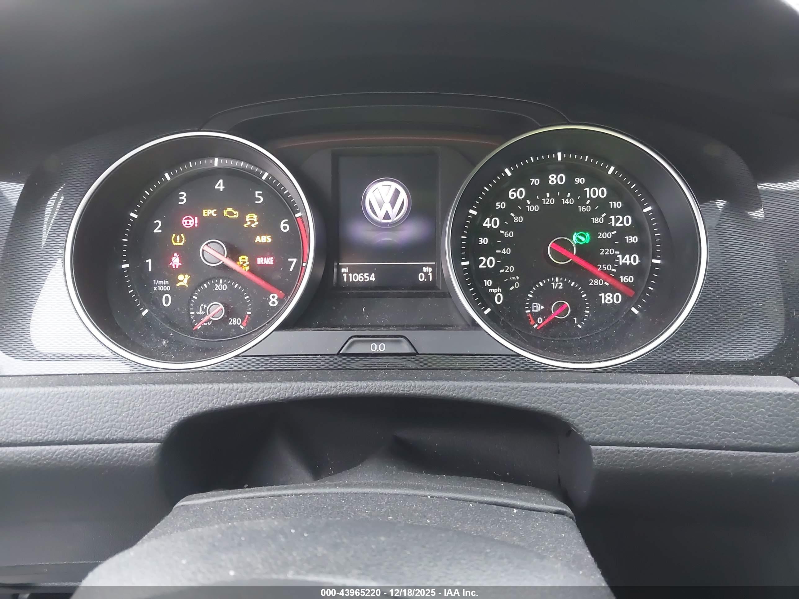 VOLKSWAGEN GOLF image 7