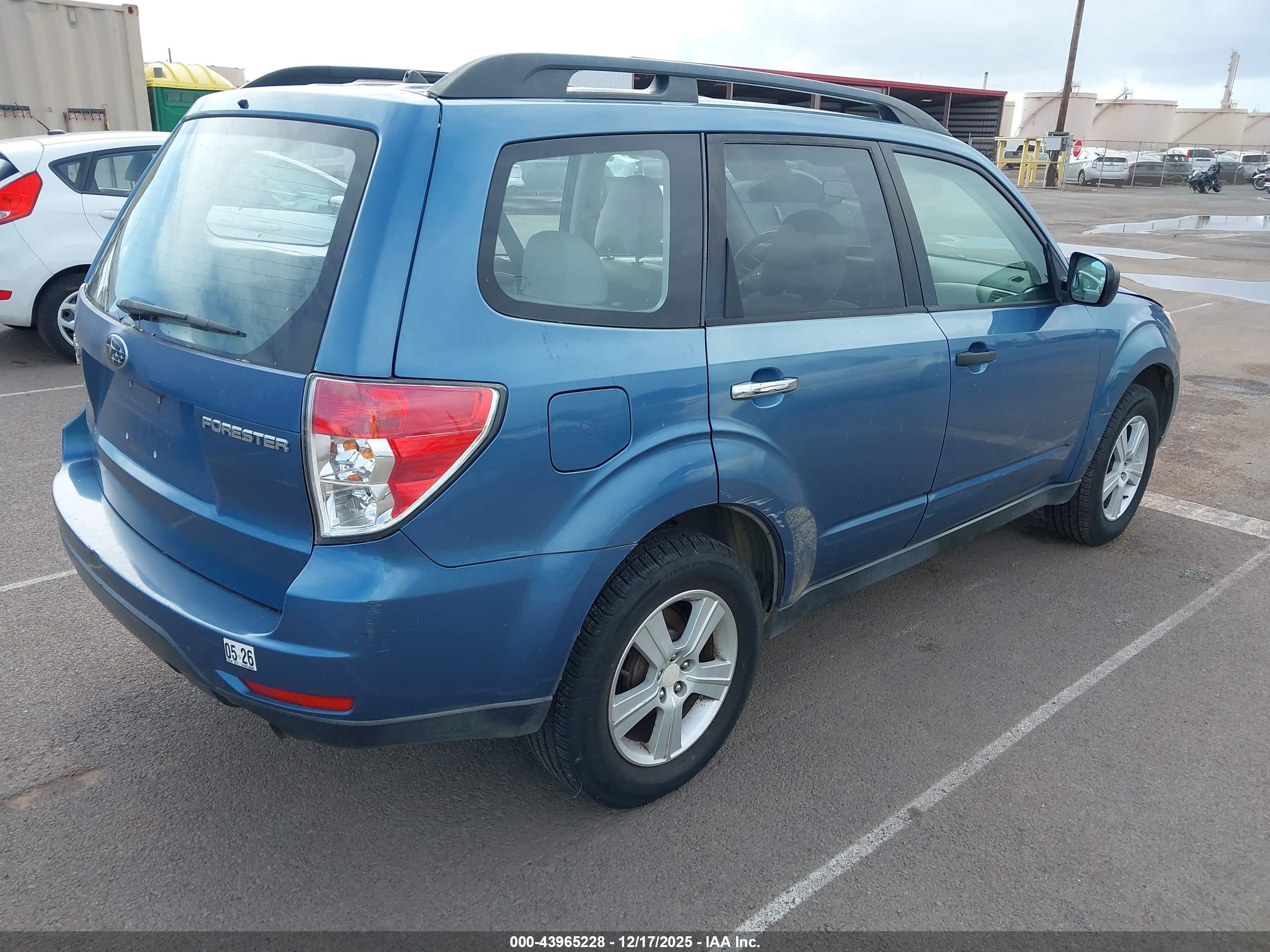 SUBARU FORESTER image 4