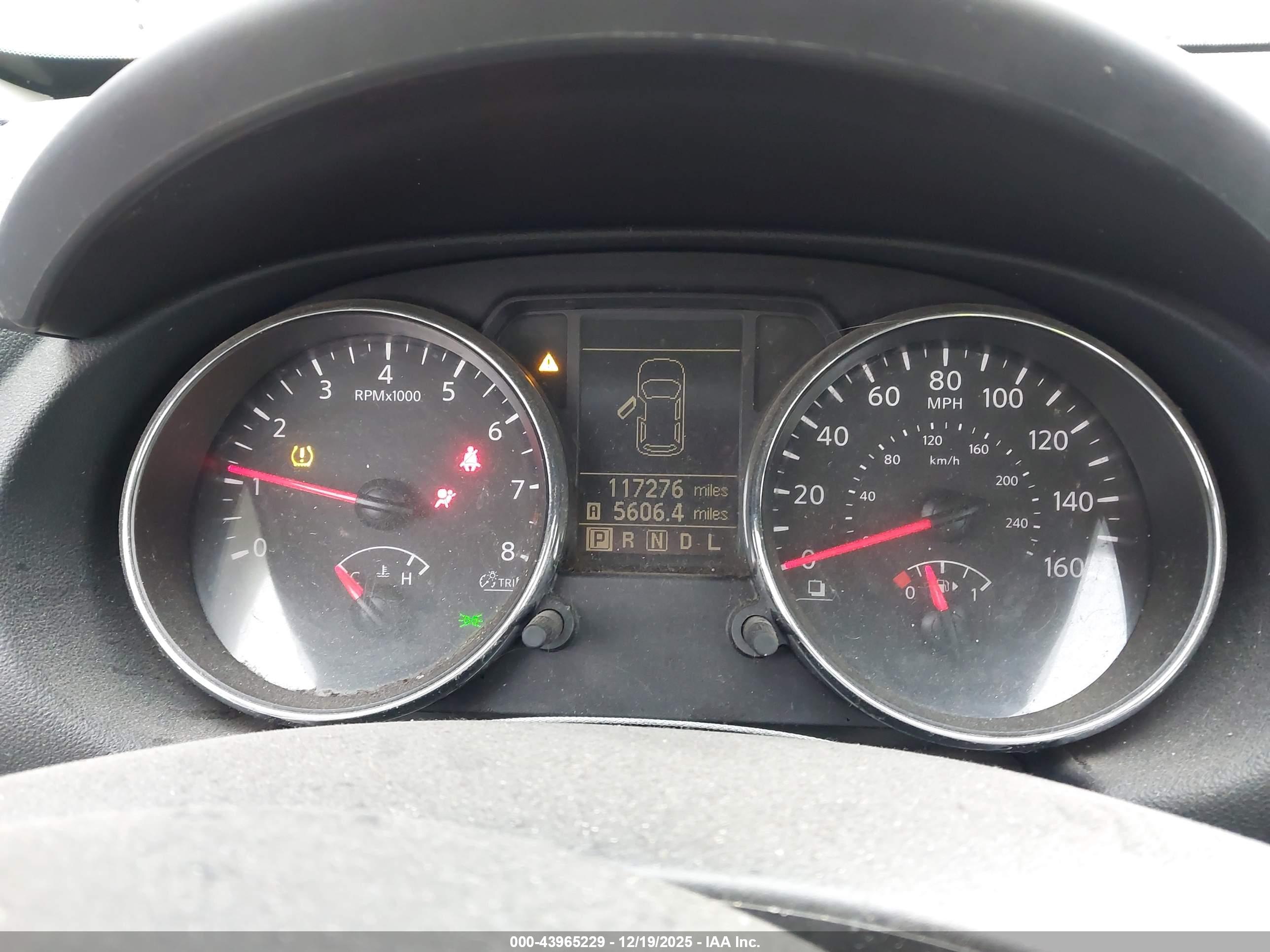 NISSAN ROGUE image 7
