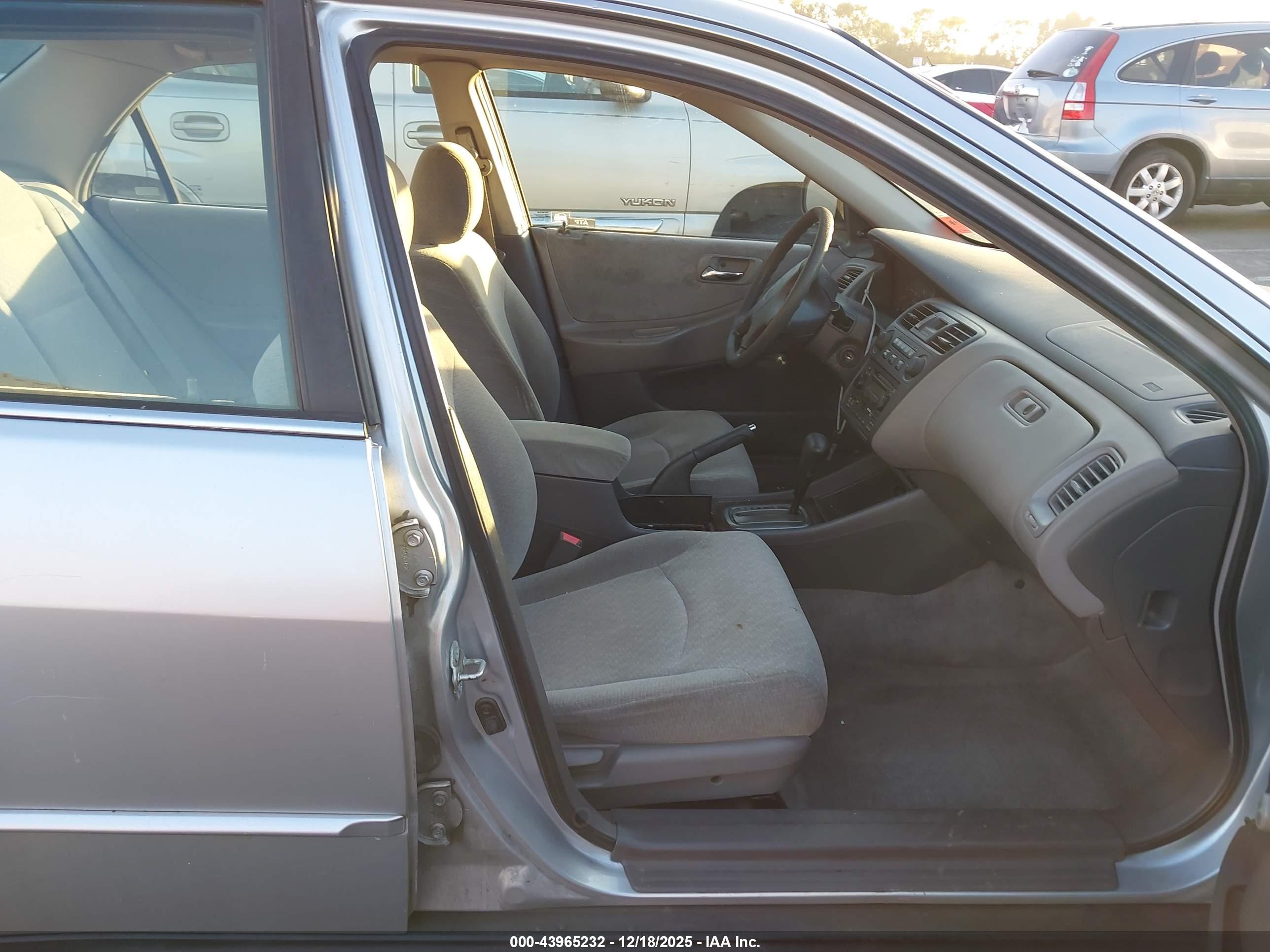 HONDA ACCORD image 5