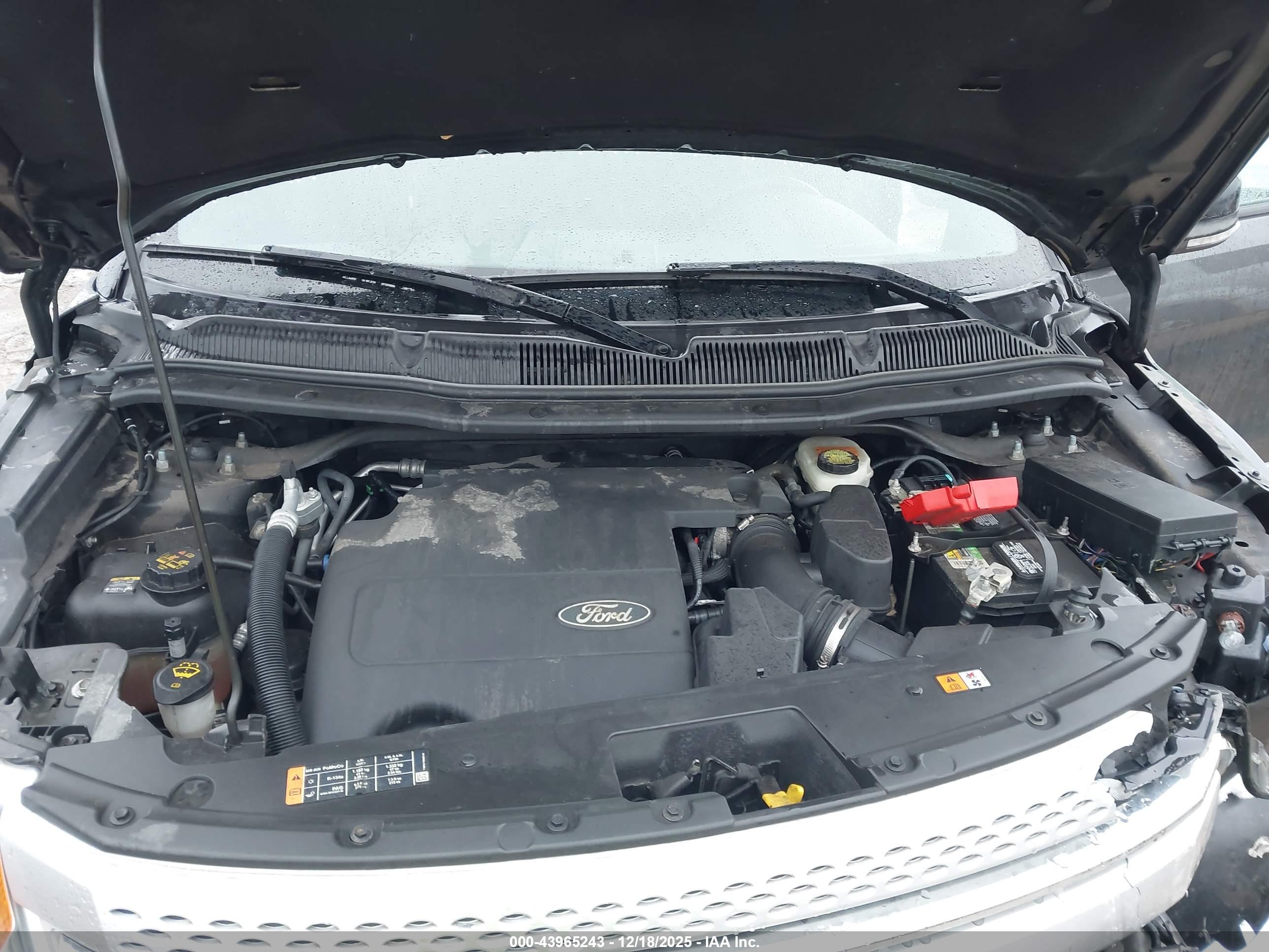 FORD EXPLORER image 10