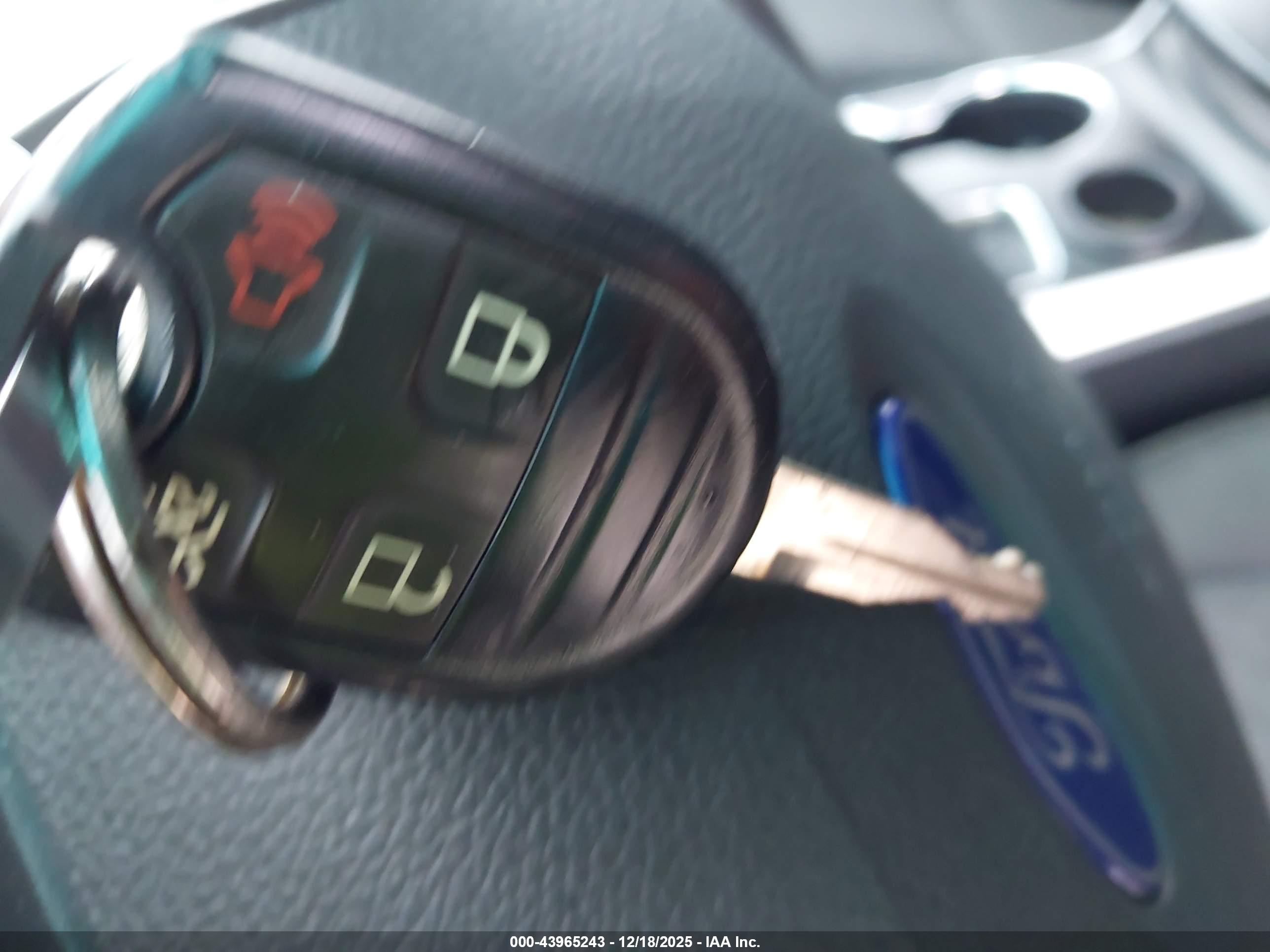 FORD EXPLORER image 11