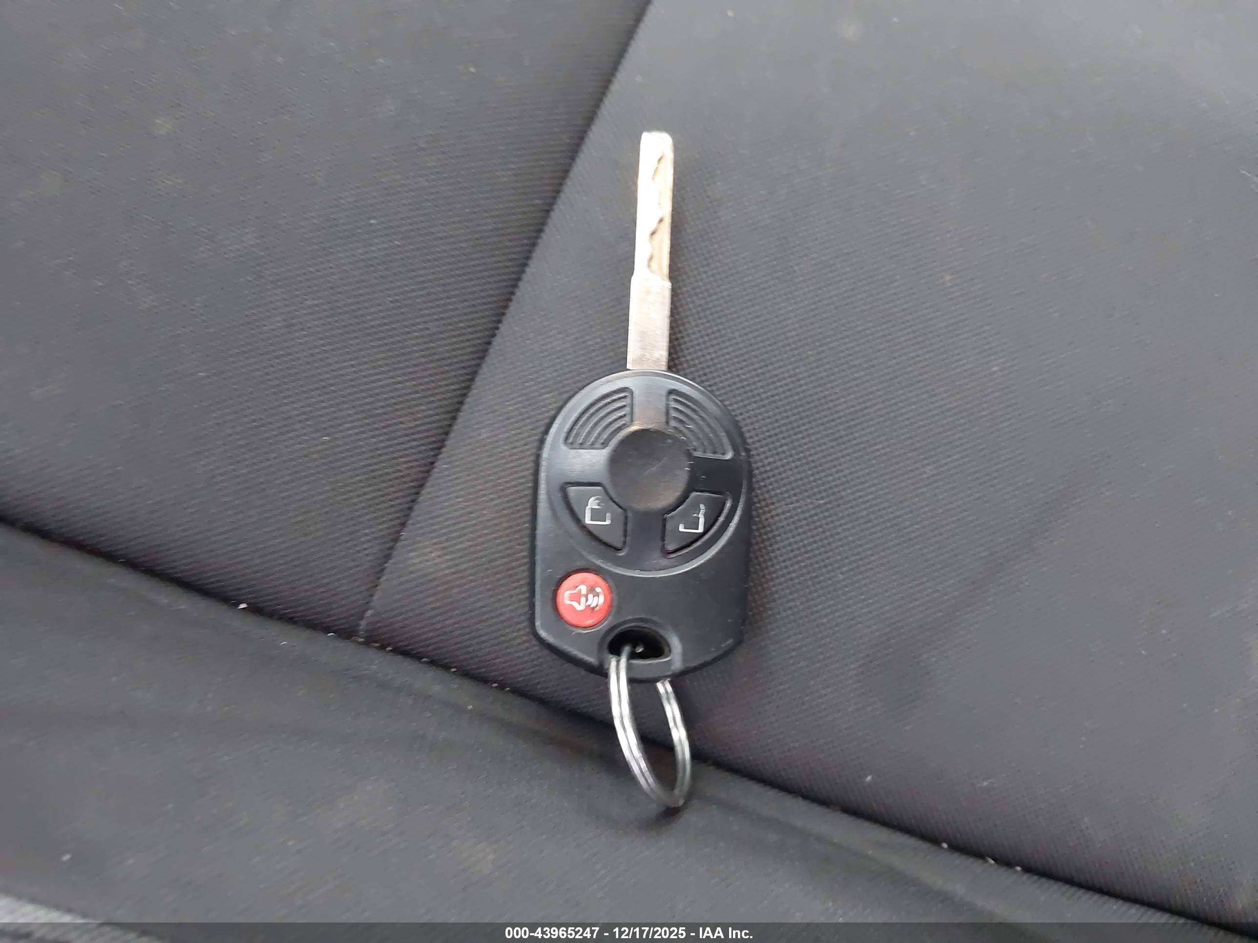 FORD ESCAPE image 11