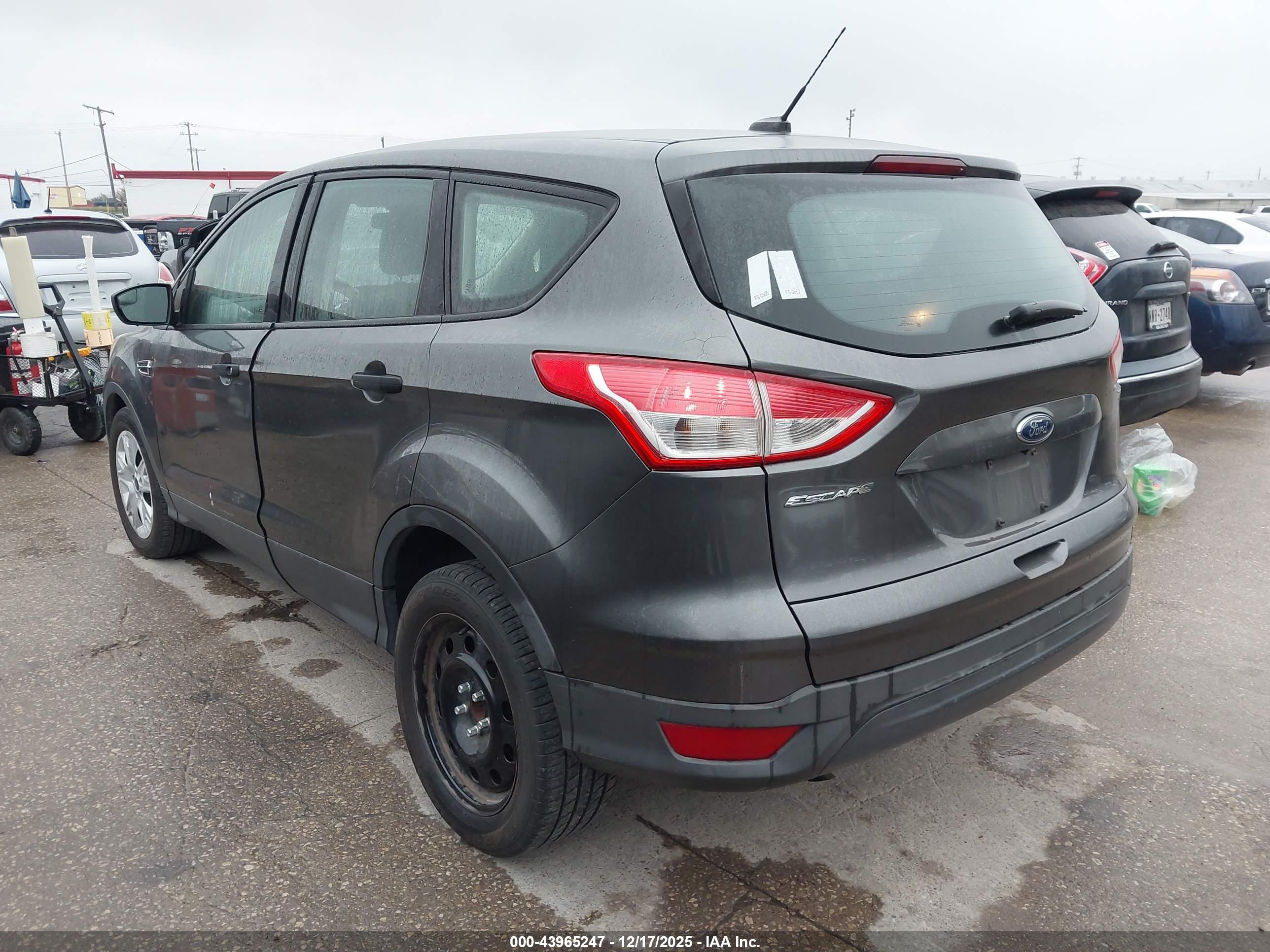 FORD ESCAPE image 3