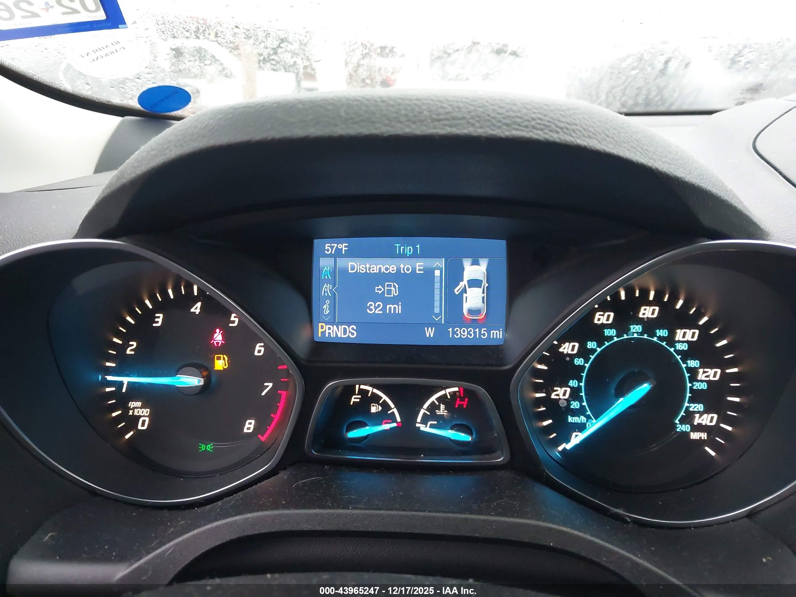 FORD ESCAPE image 7